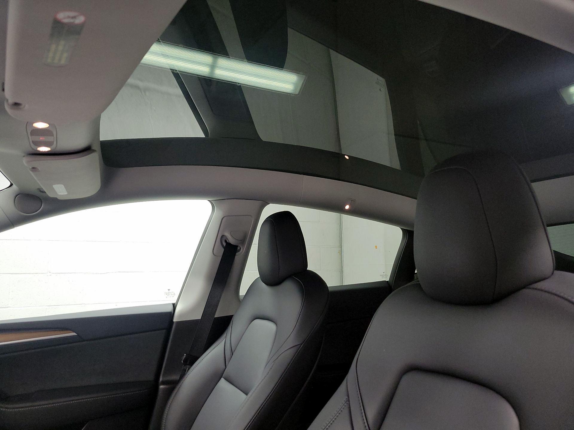 Thumbnail: 2023 Tesla Model Y - 17