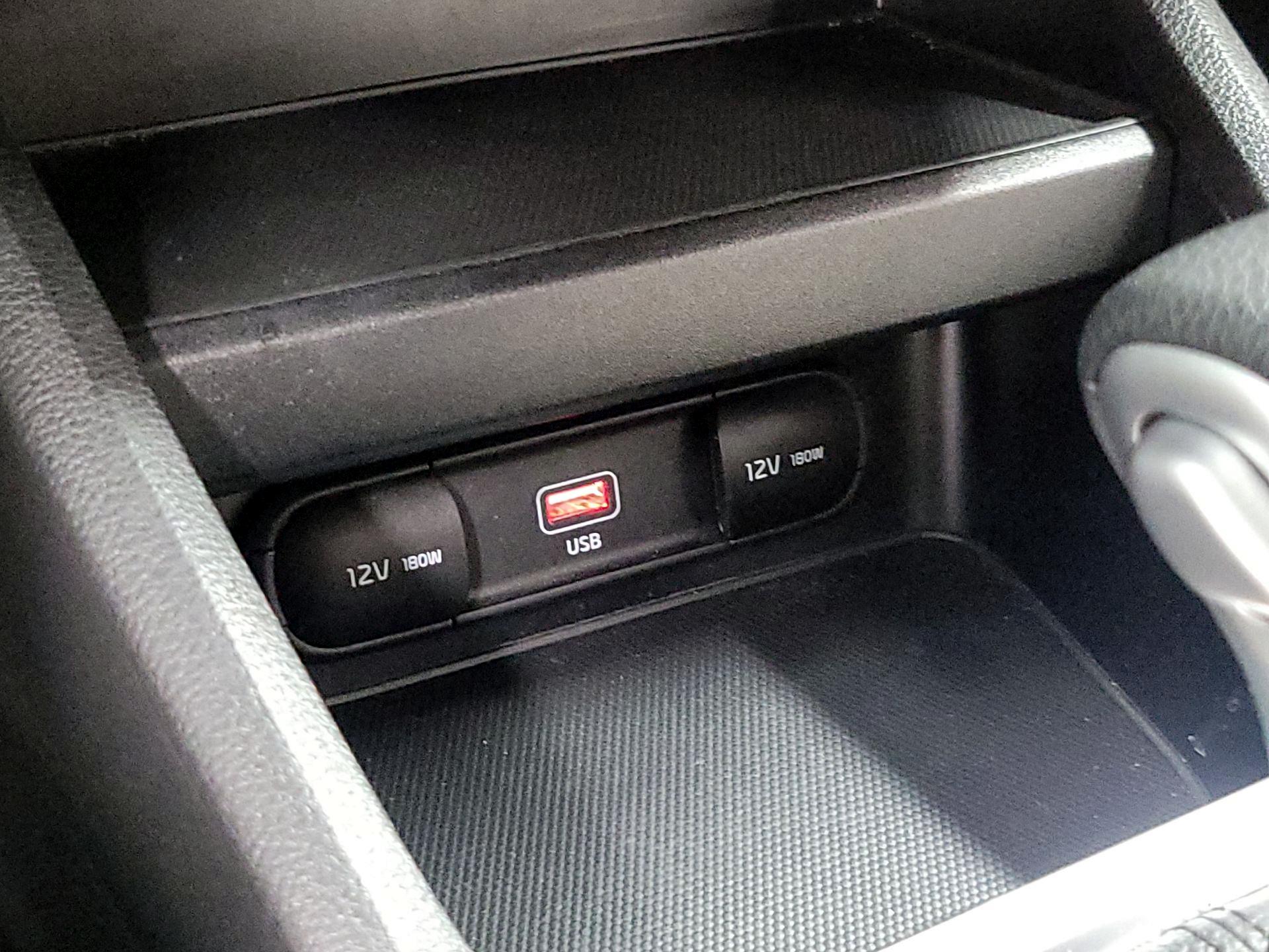 Thumbnail: 2022 Kia Forte - 16