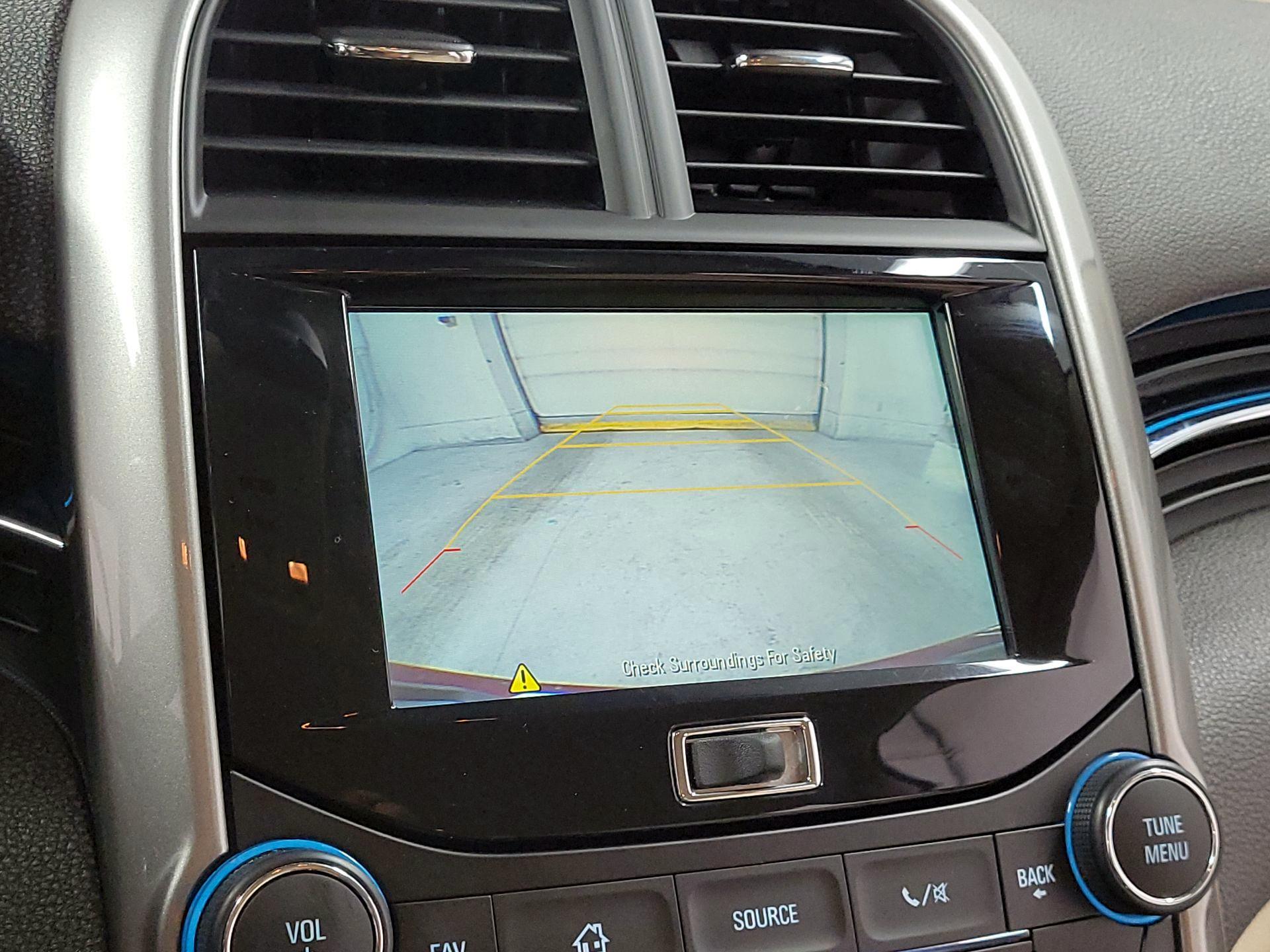 Thumbnail: 2015 Chevrolet Malibu - 14