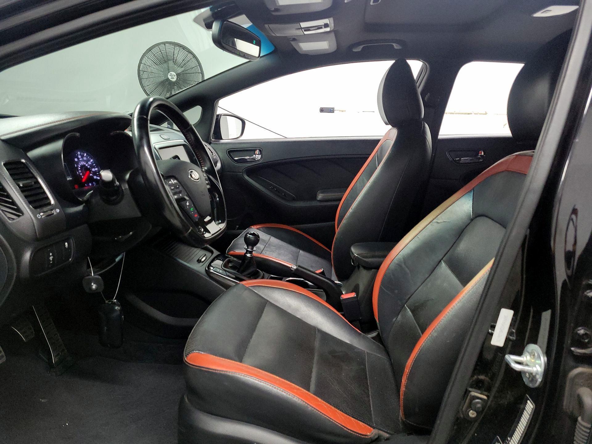 Thumbnail: 2017 Kia Forte - 11