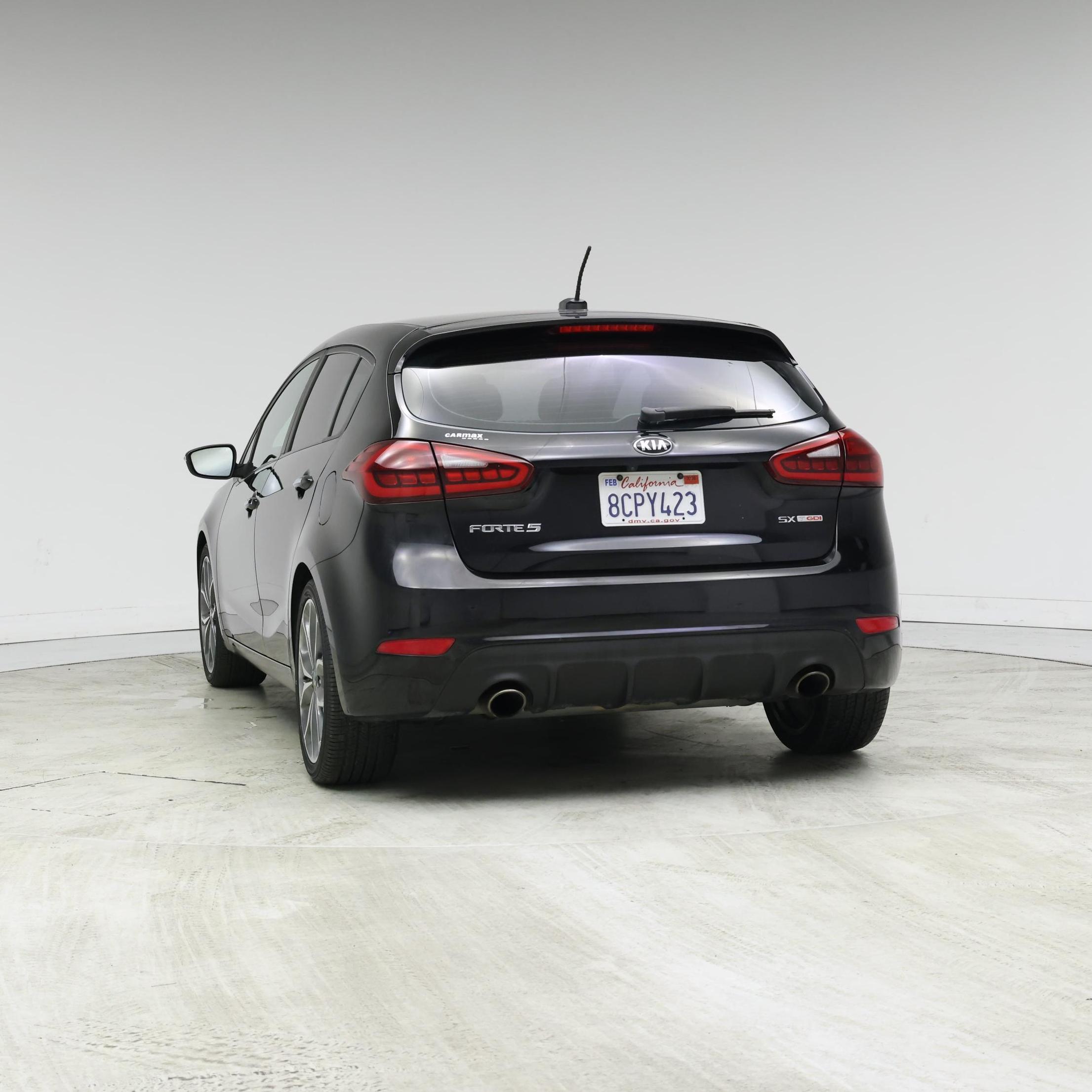 Thumbnail: 2017 Kia Forte - 6