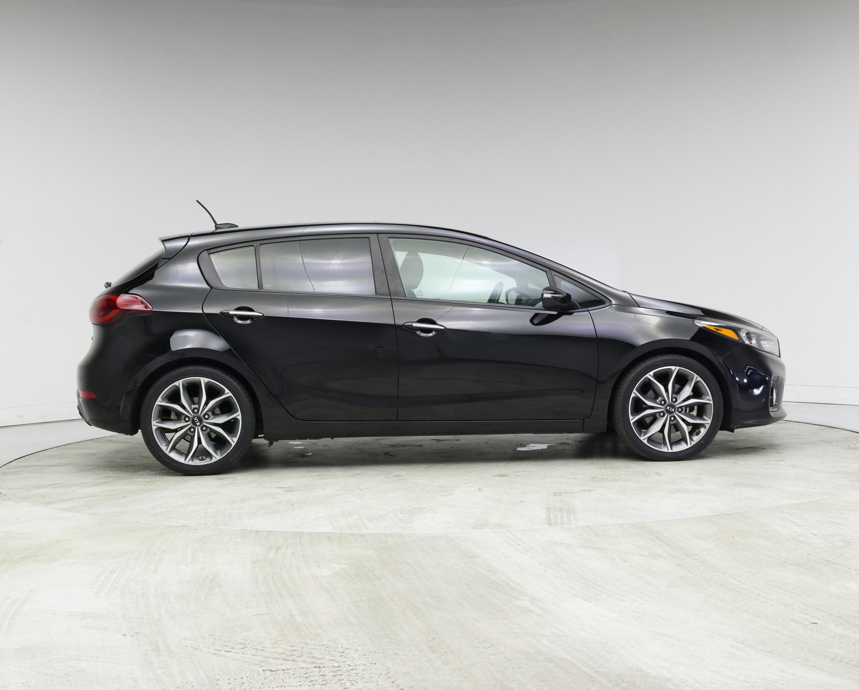 Thumbnail: 2017 Kia Forte - 7