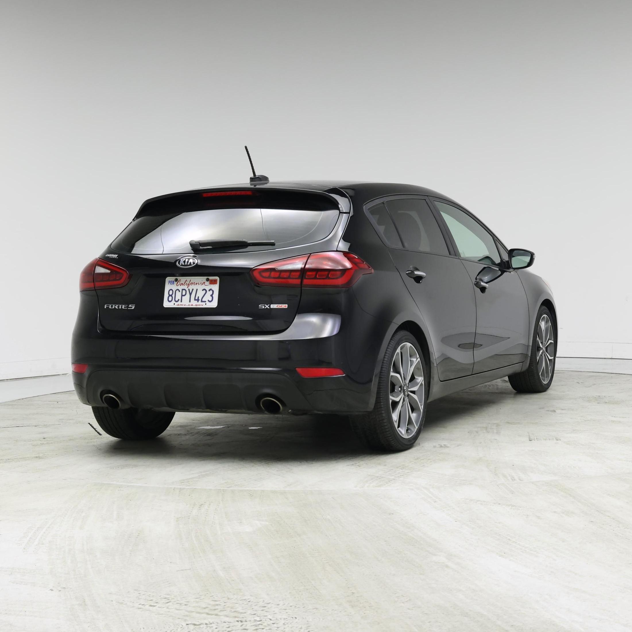 Thumbnail: 2017 Kia Forte - 8