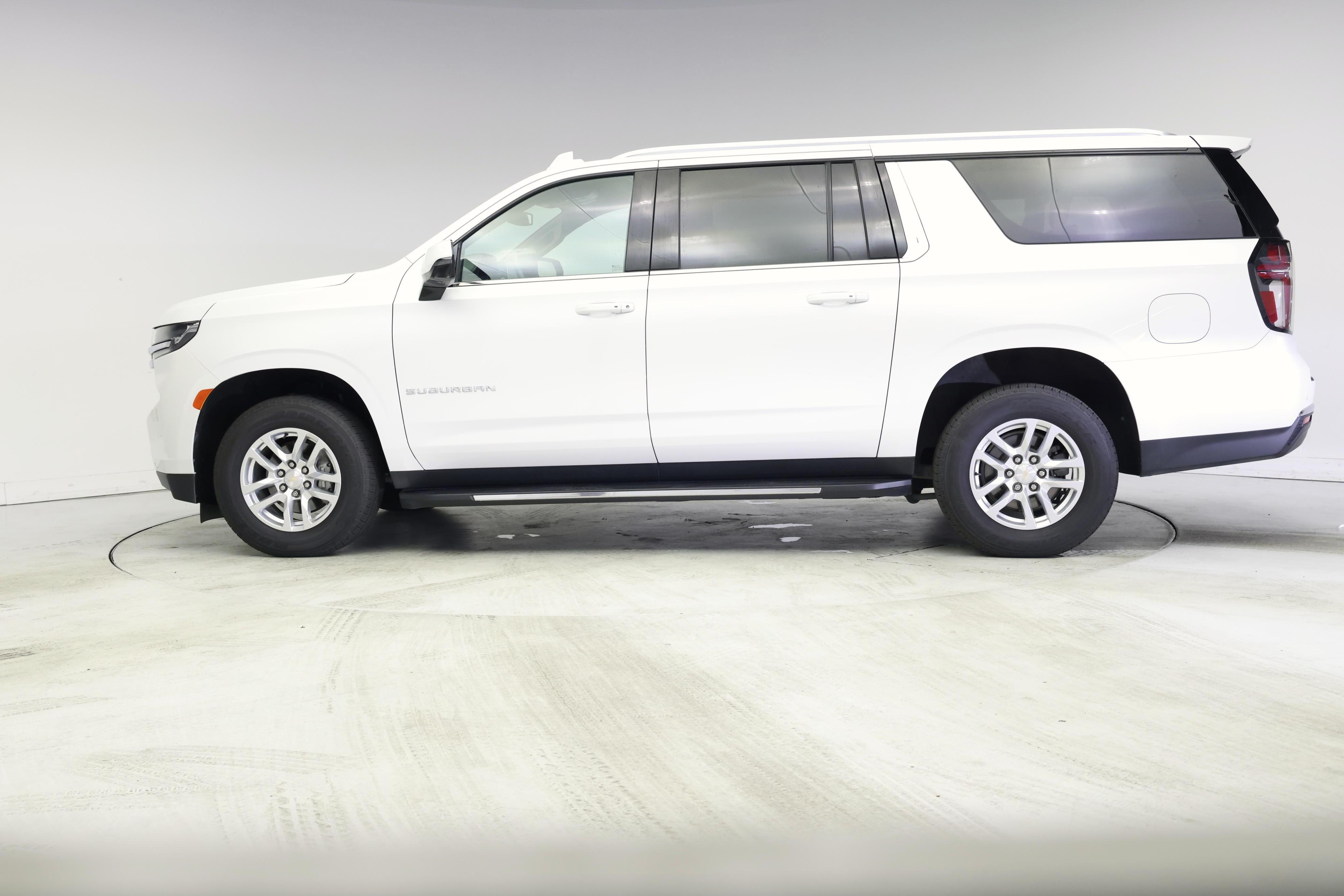 Thumbnail: 2022 Chevrolet Suburban - 3