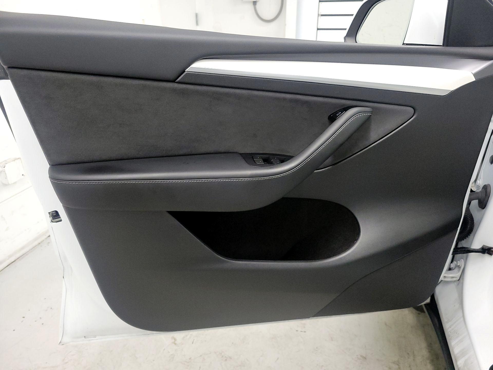 Thumbnail: 2024 Tesla Model Y - 12