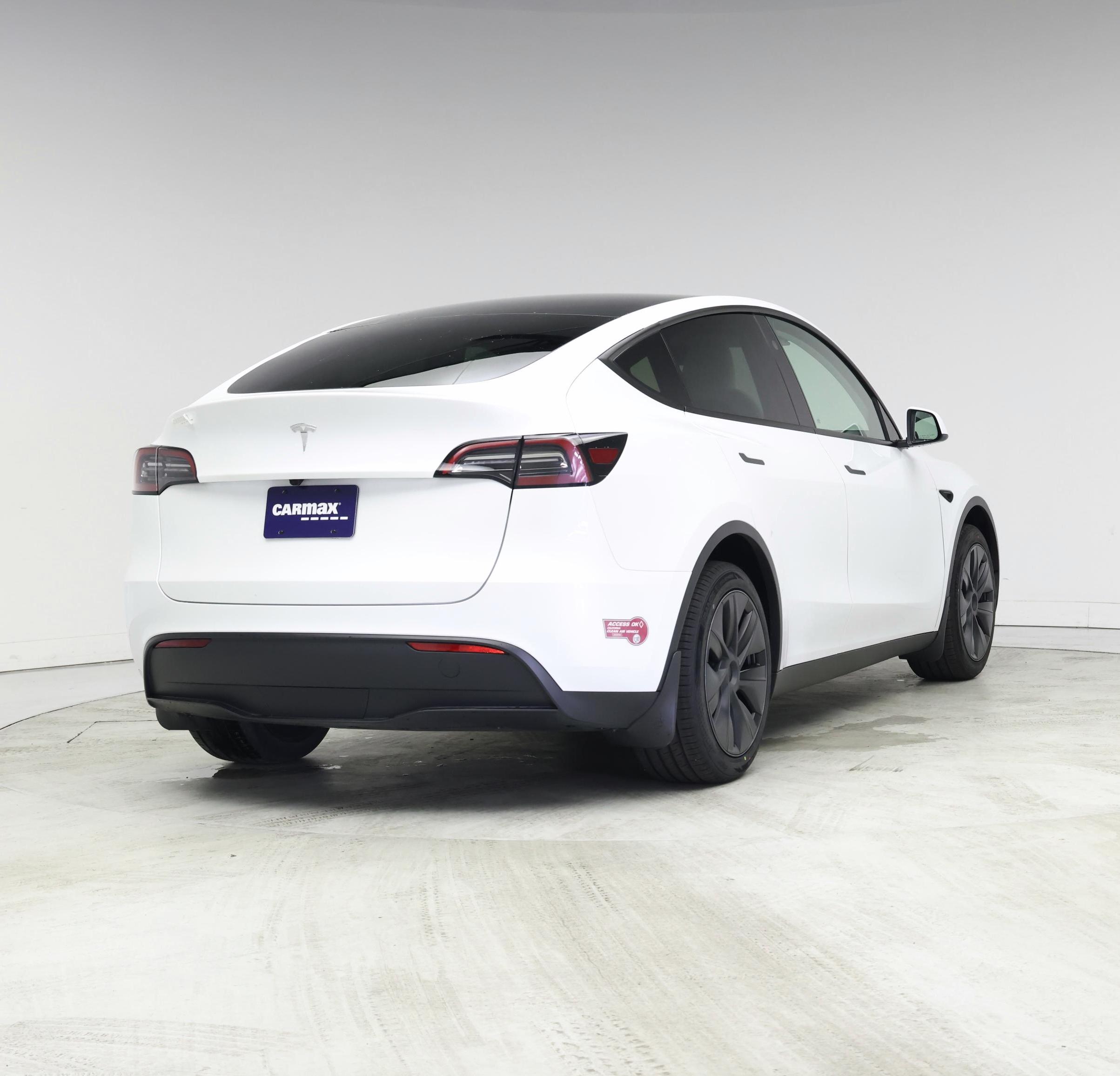 Thumbnail: 2024 Tesla Model Y - 8
