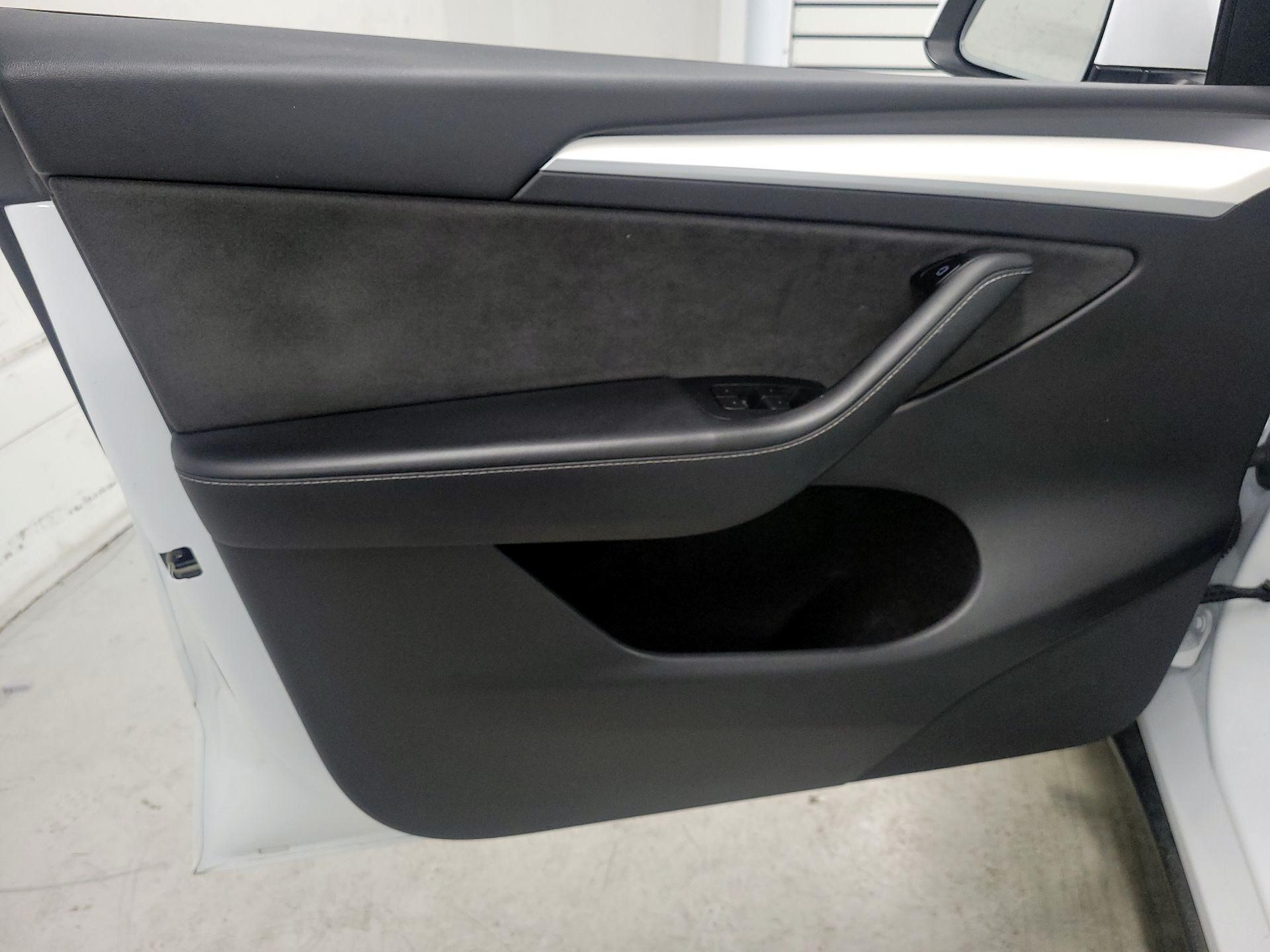 Thumbnail: 2022 Tesla Model Y - 12
