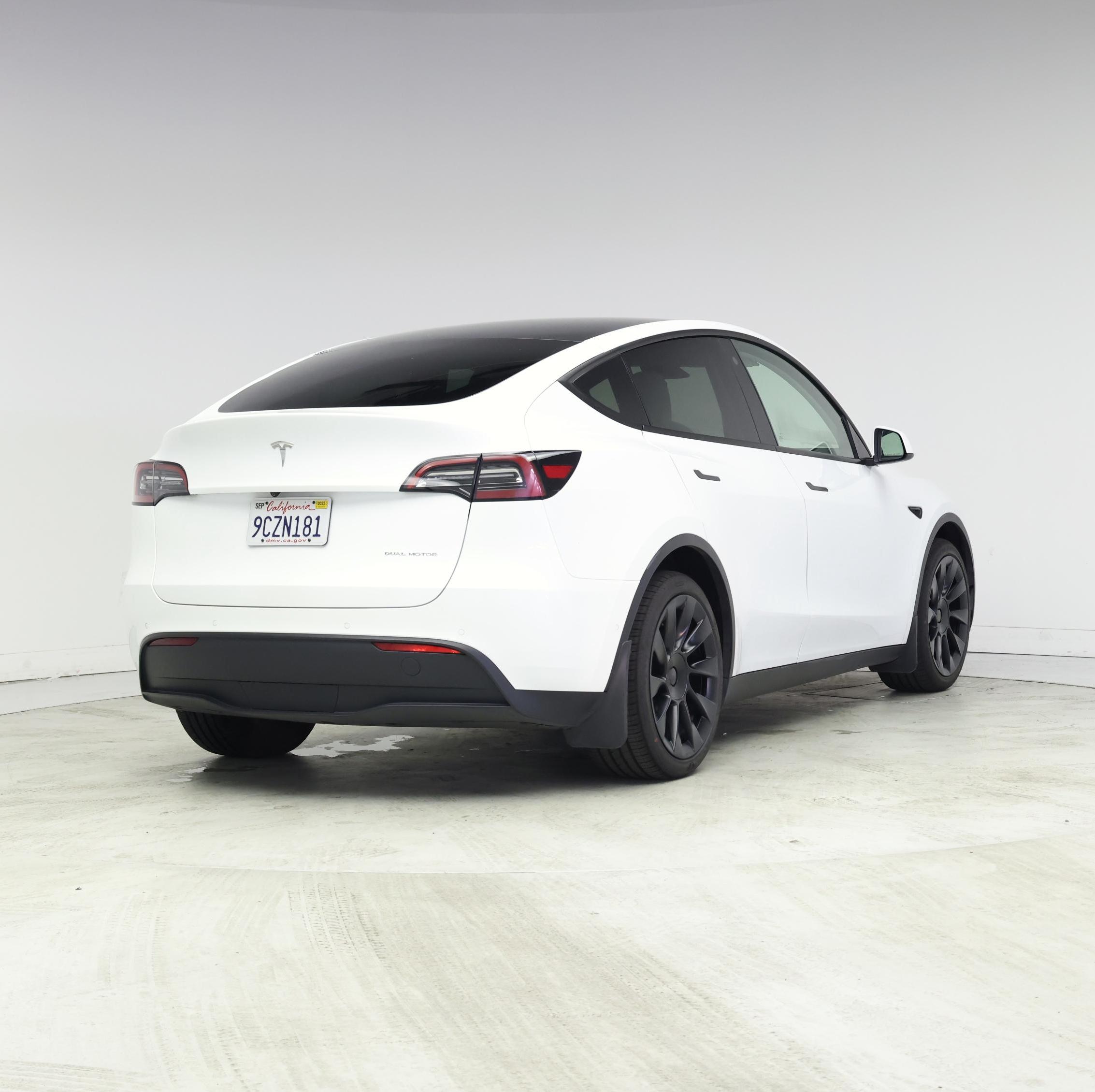 Thumbnail: 2022 Tesla Model Y - 8