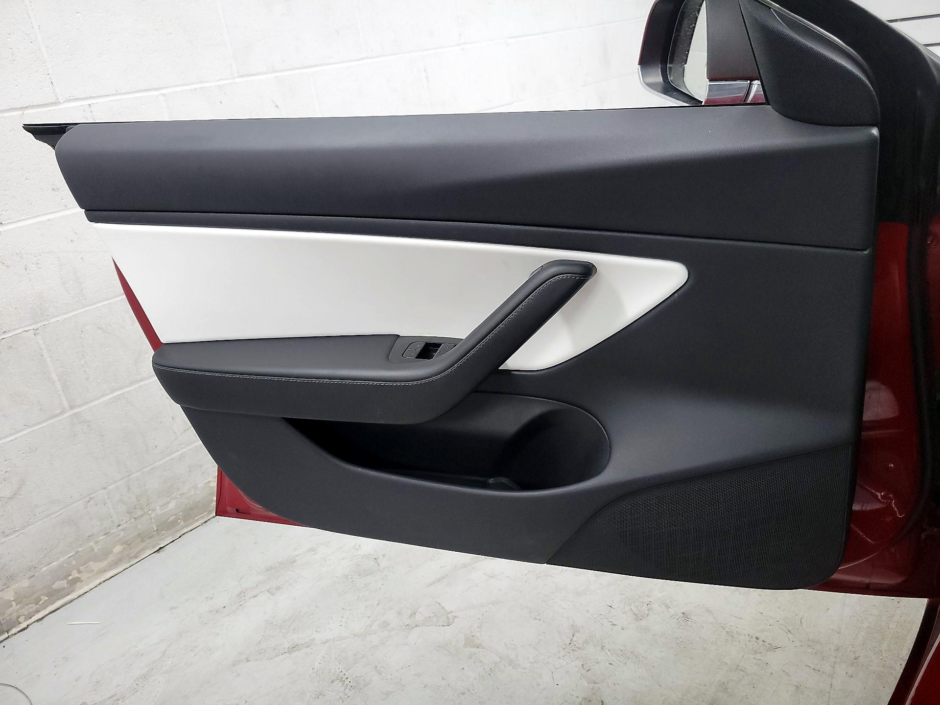 Thumbnail: 2019 Tesla Model 3 - 12