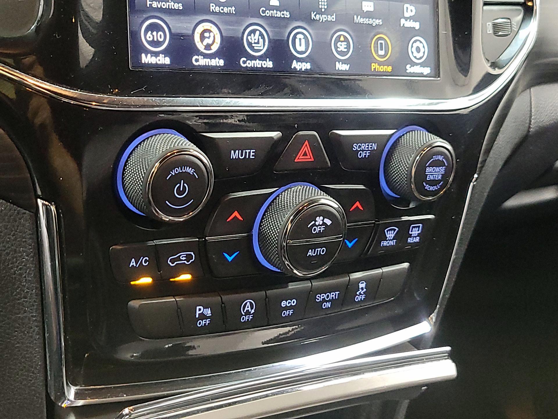 Thumbnail: 2021 Jeep Grand Cherokee - 15