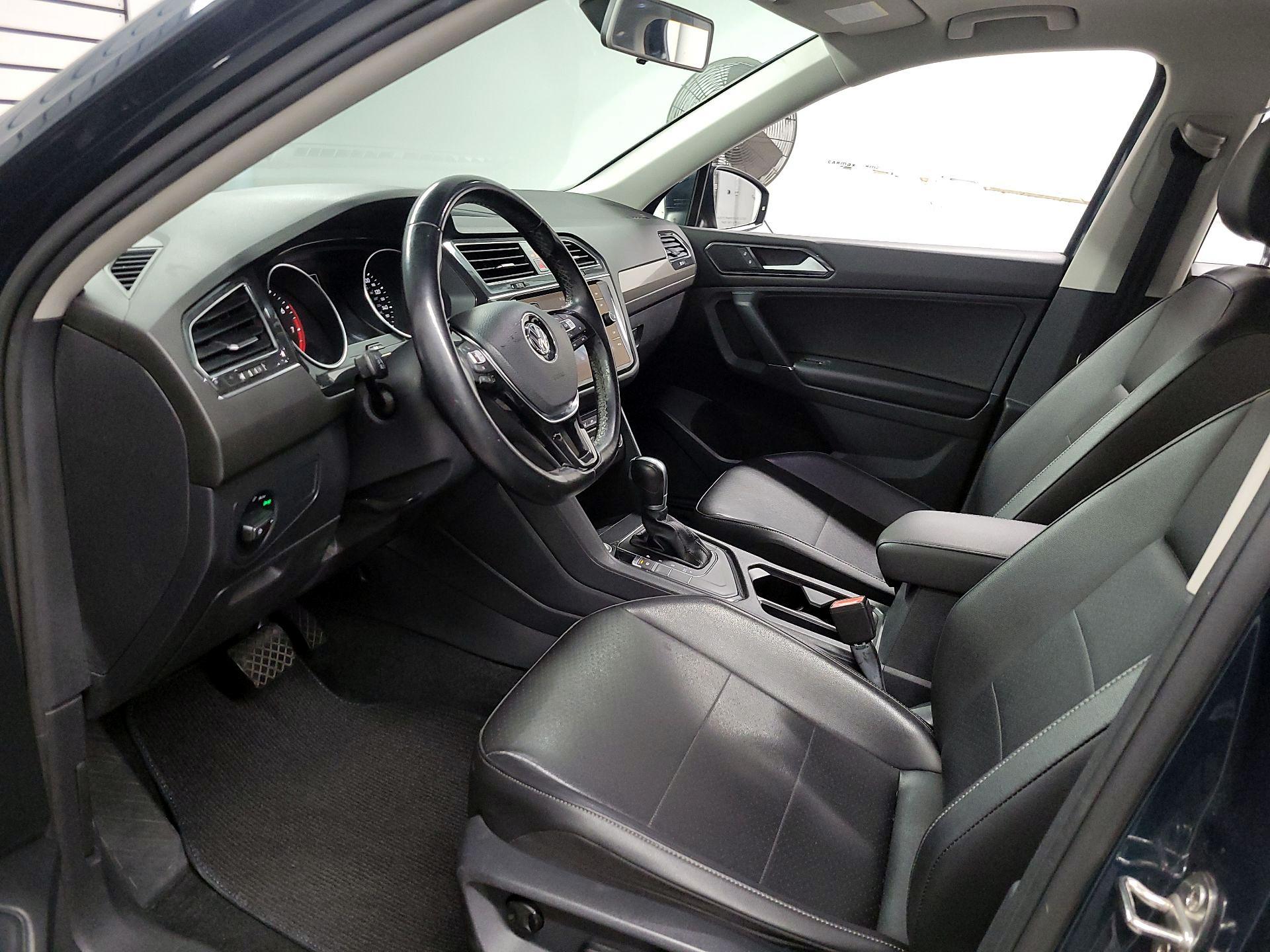 Thumbnail: 2018 Volkswagen Tiguan - 11