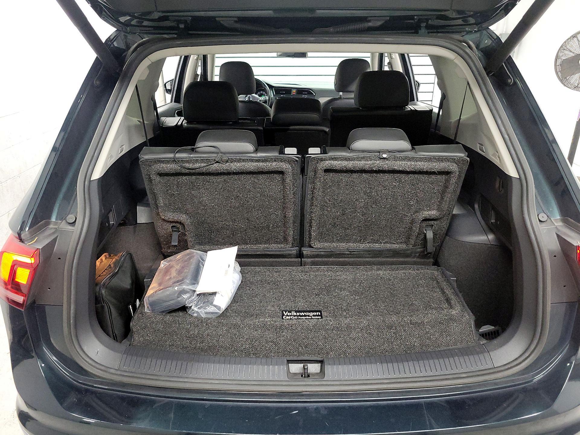 Thumbnail: 2018 Volkswagen Tiguan - 19
