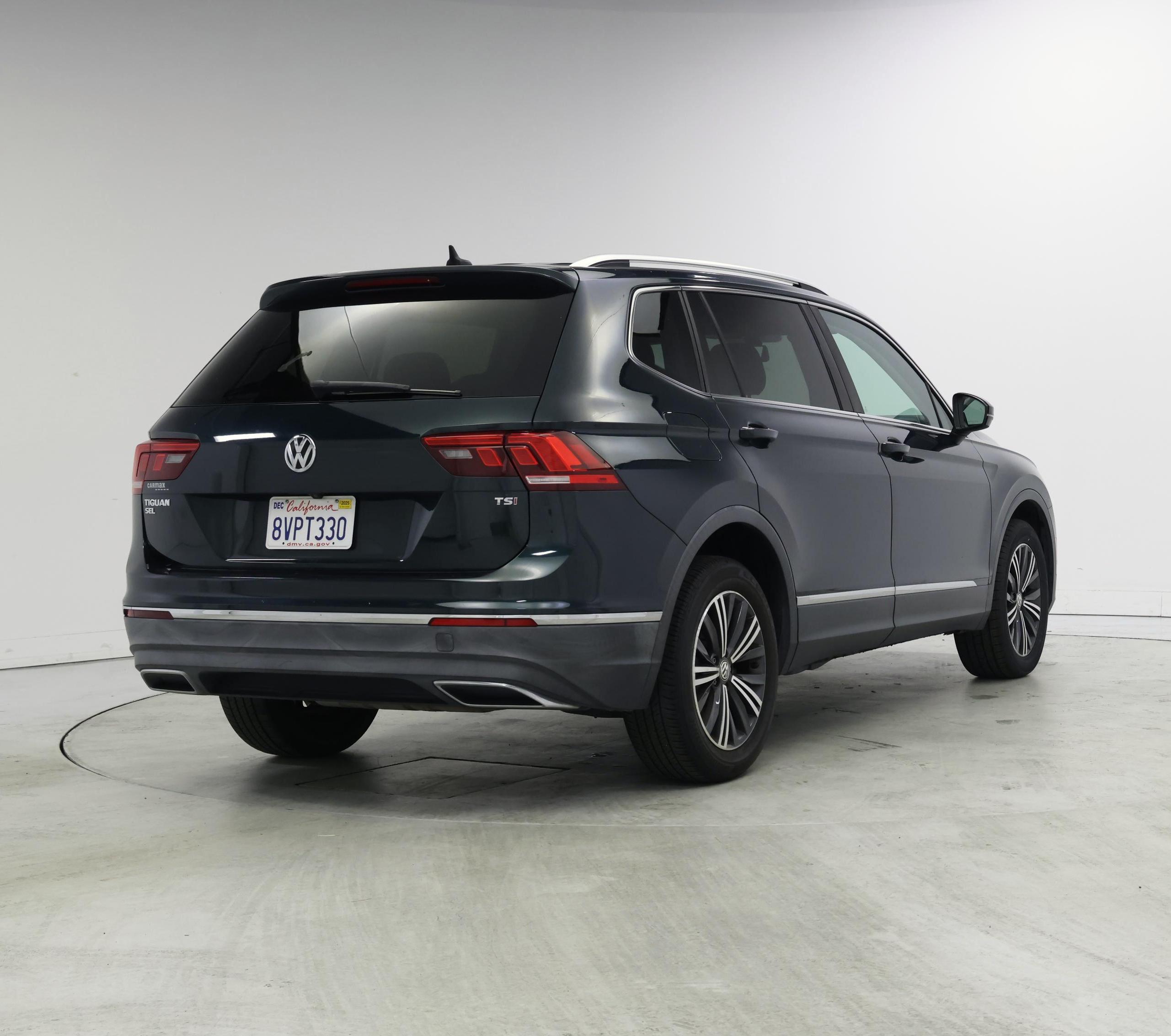 Thumbnail: 2018 Volkswagen Tiguan - 8
