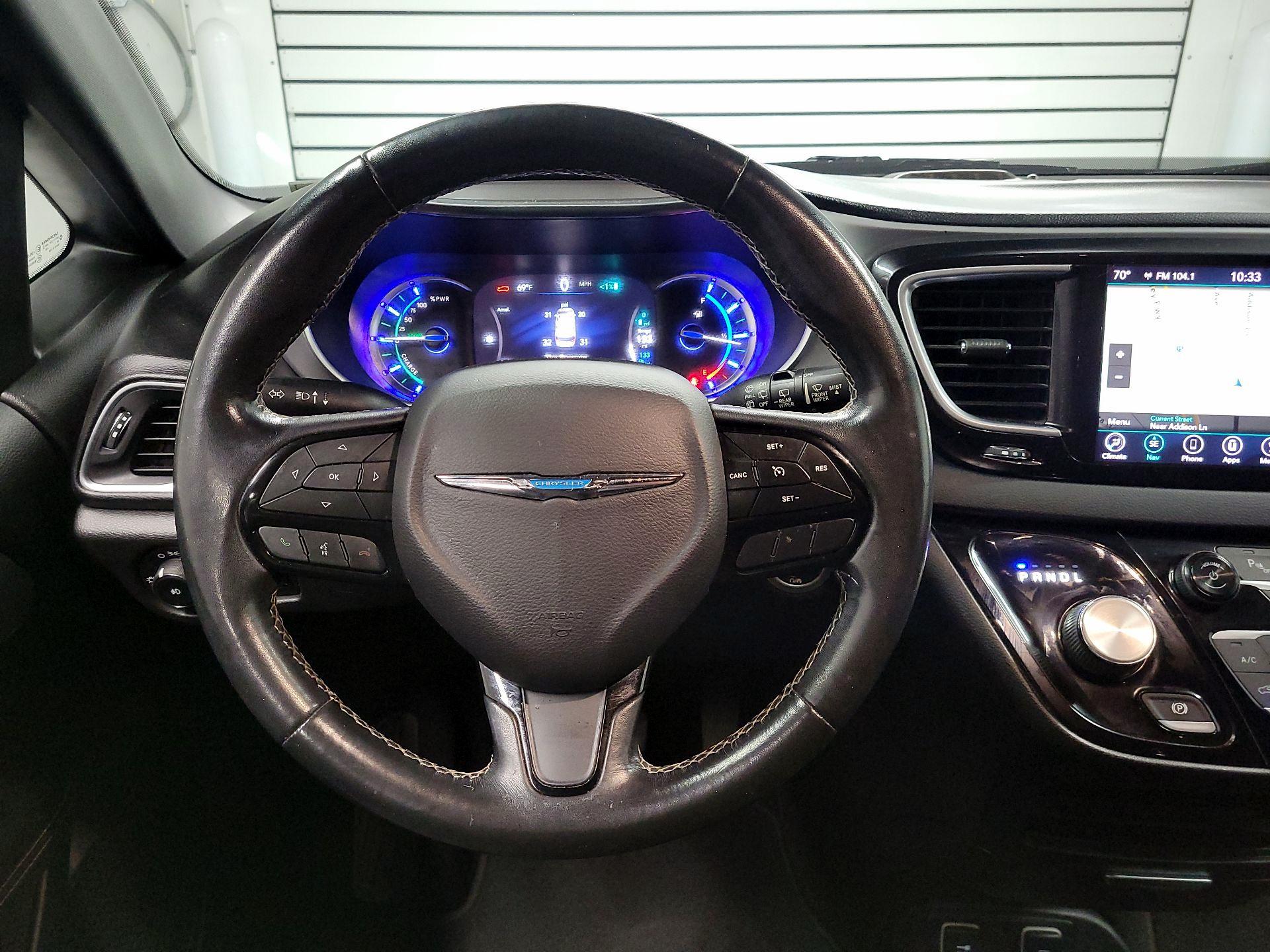 Thumbnail: 2019 Chrysler Pacifica - 10