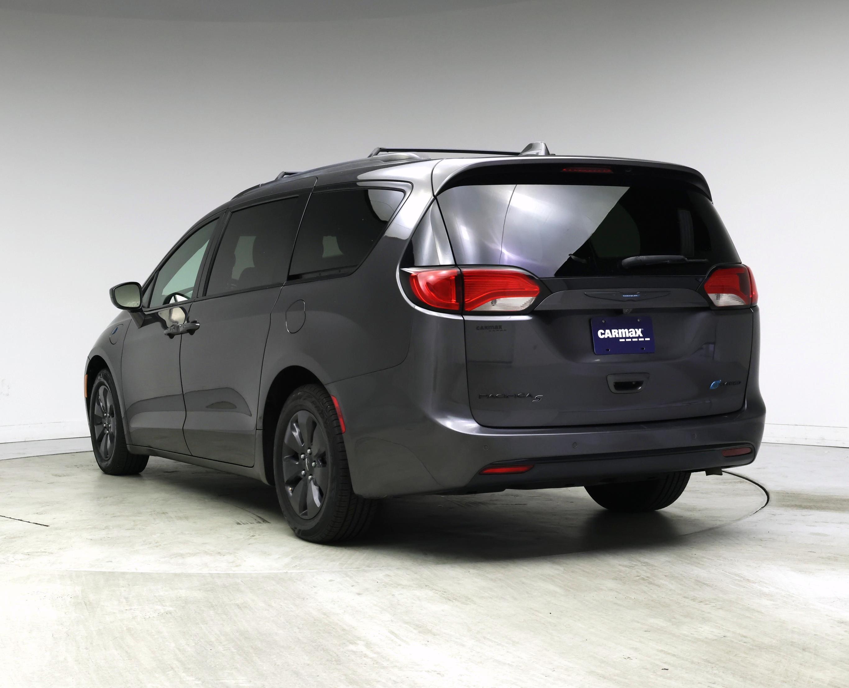 Thumbnail: 2019 Chrysler Pacifica - 2