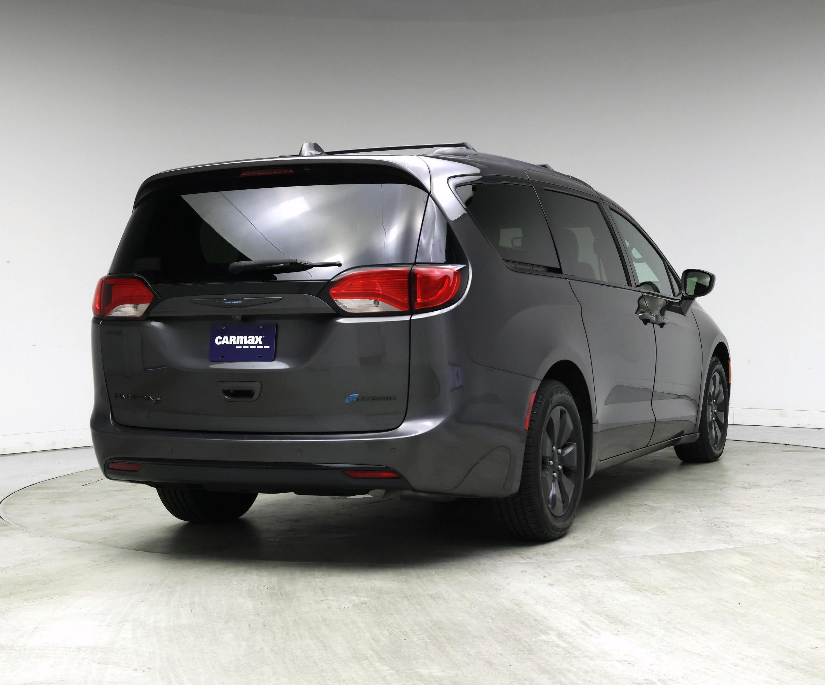 Thumbnail: 2019 Chrysler Pacifica - 8
