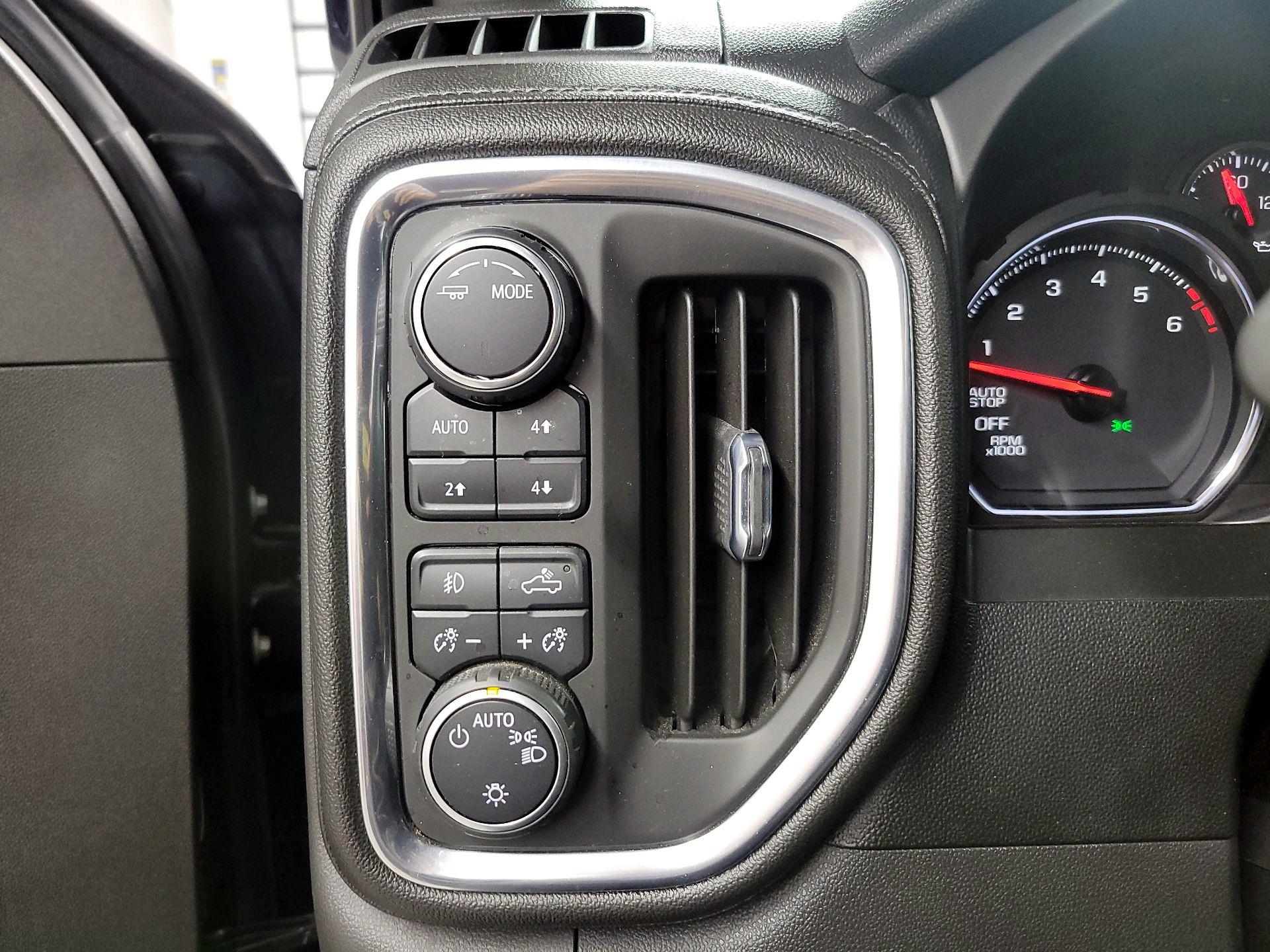 Thumbnail: 2021 Chevrolet Silverado 1500 - 13