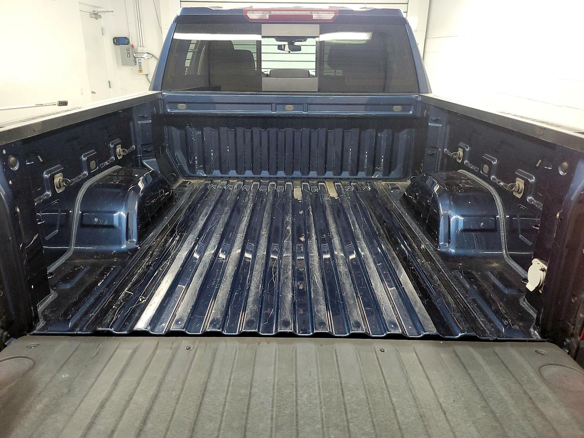 Thumbnail: 2021 Chevrolet Silverado 1500 - 19