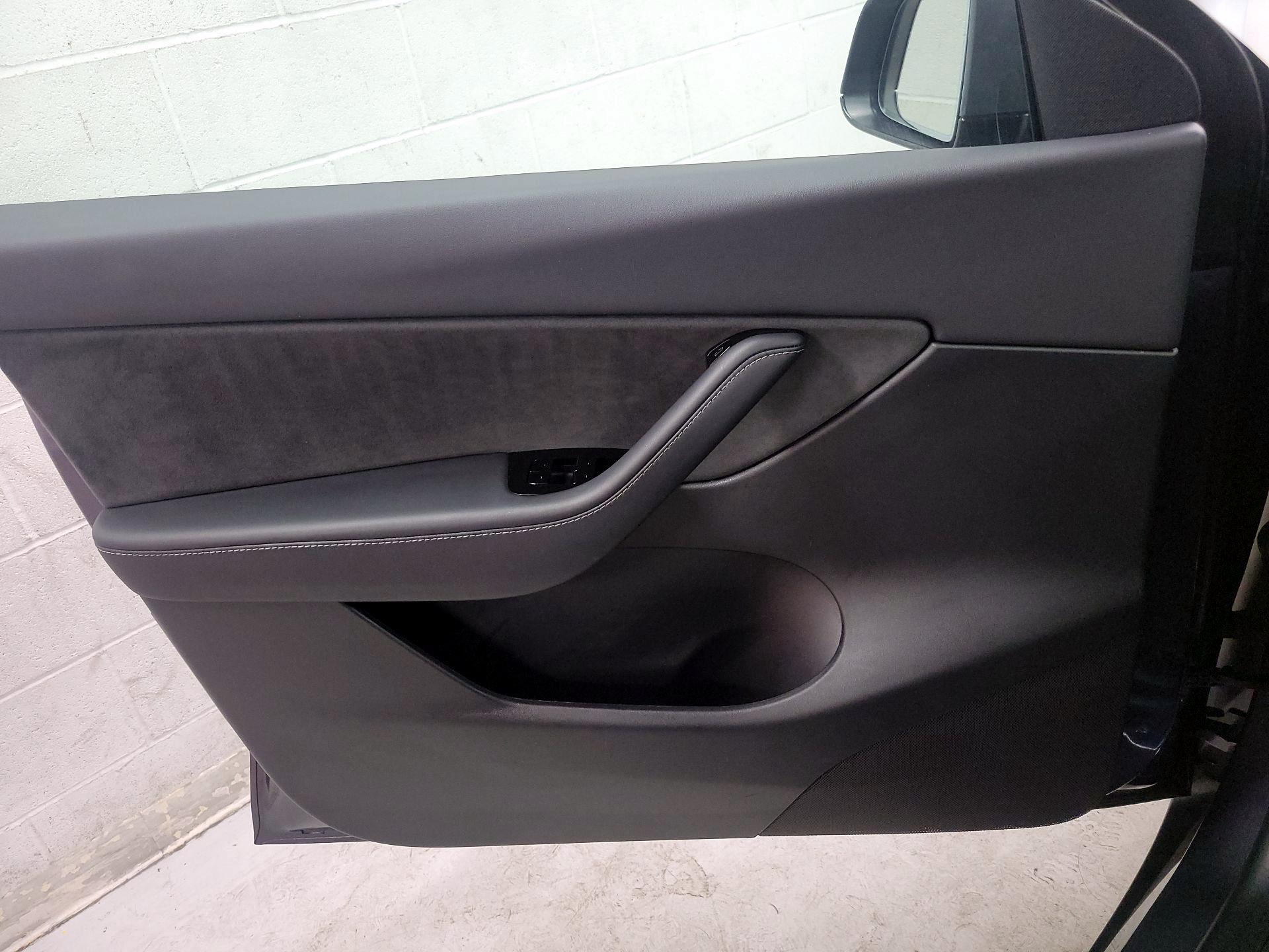 Thumbnail: 2021 Tesla Model Y - 12