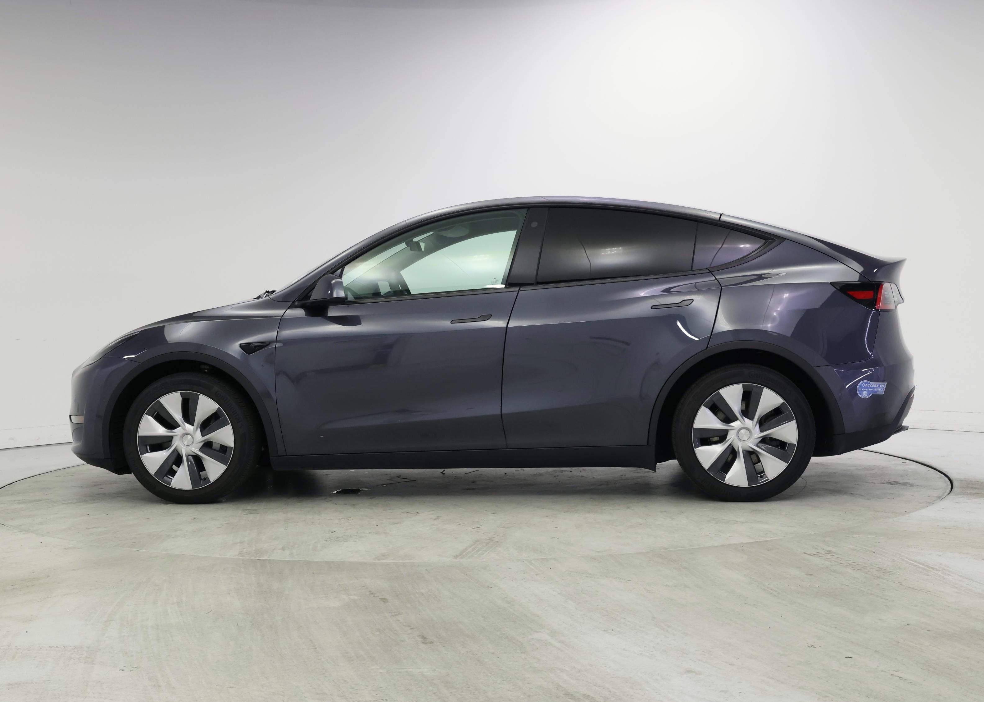 Thumbnail: 2021 Tesla Model Y - 3