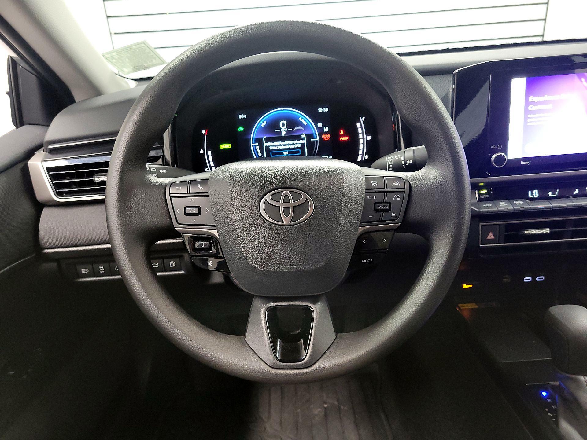 Thumbnail: 2025 Toyota Camry - 10