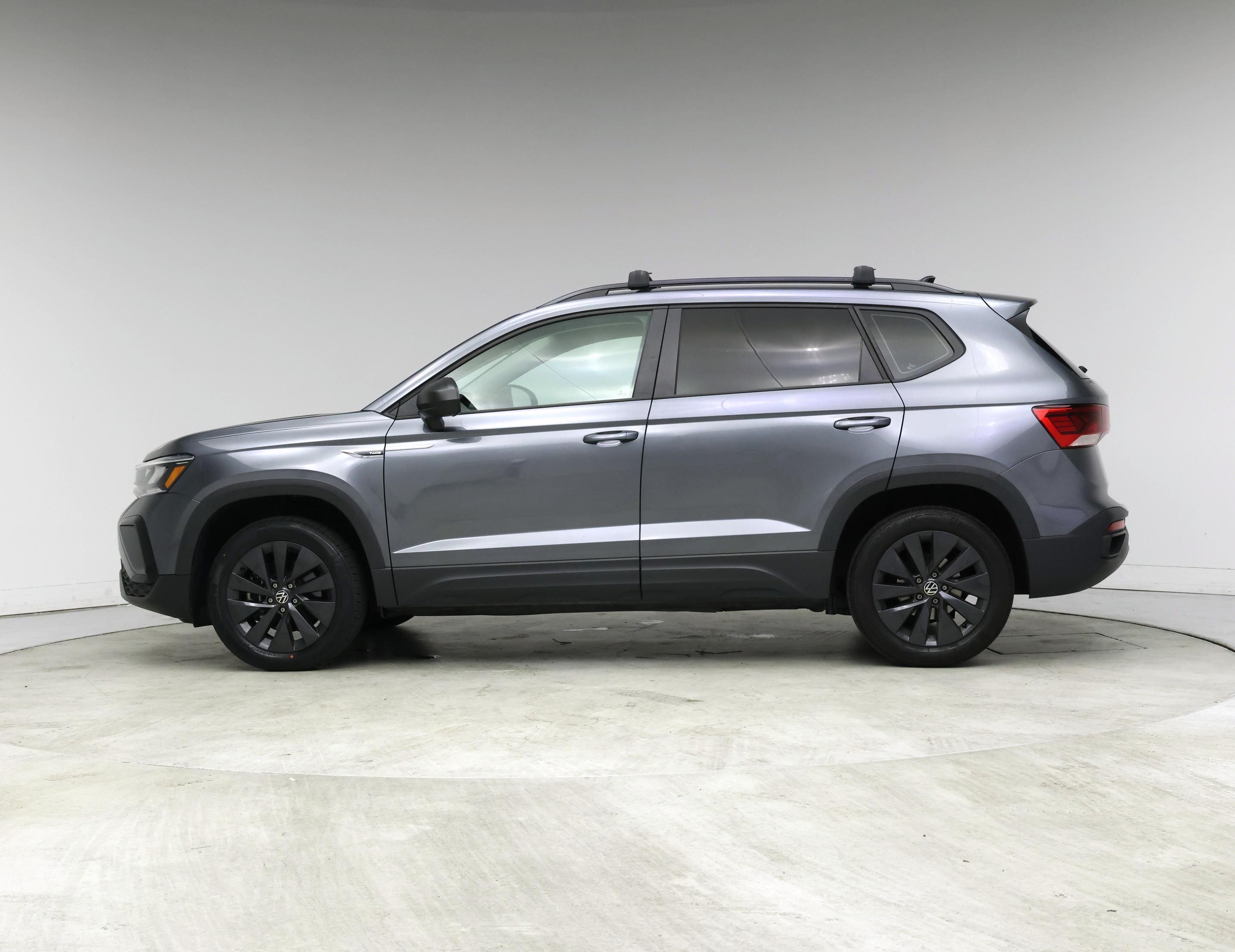 Thumbnail: 2022 Volkswagen Taos - 3