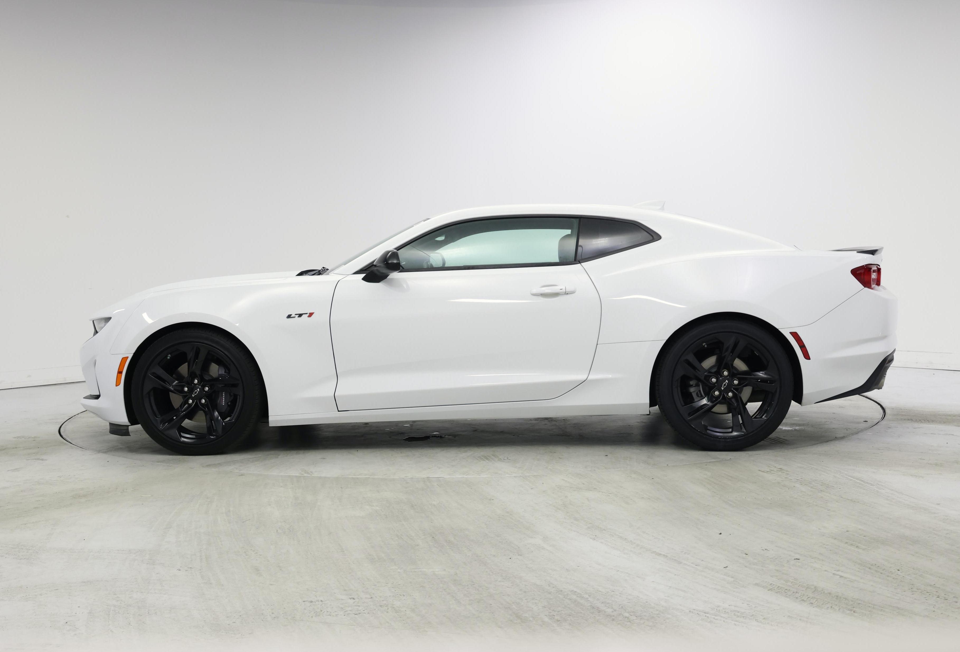 Thumbnail: 2021 Chevrolet Camaro - 3