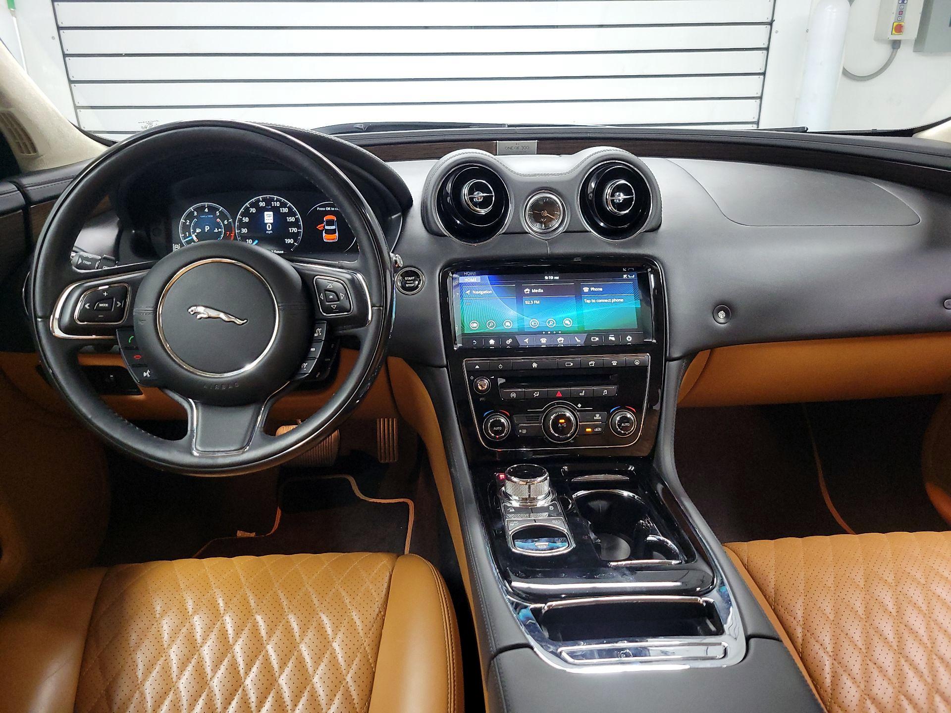 Thumbnail: 2019 Jaguar XJ - 9