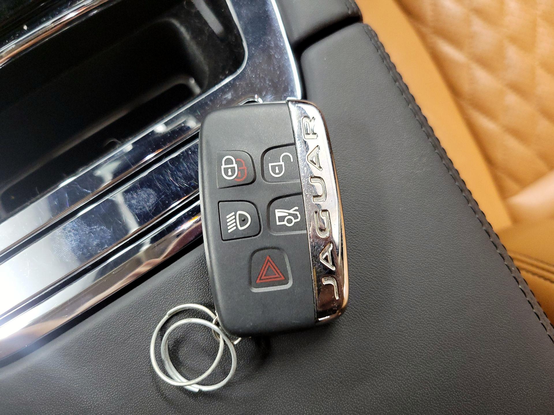 Thumbnail: 2019 Jaguar XJ - 20