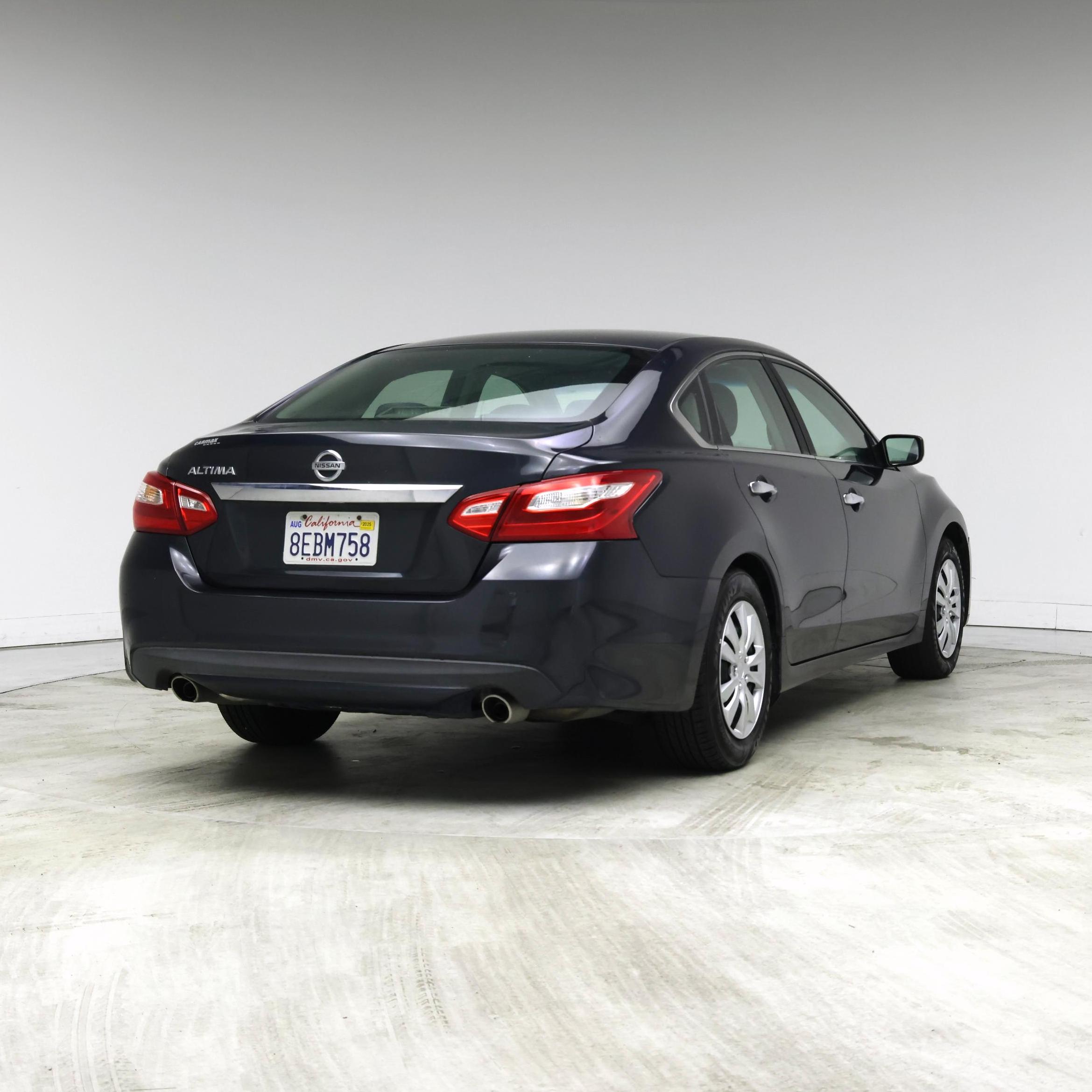 Thumbnail: 2016 Nissan Altima - 8
