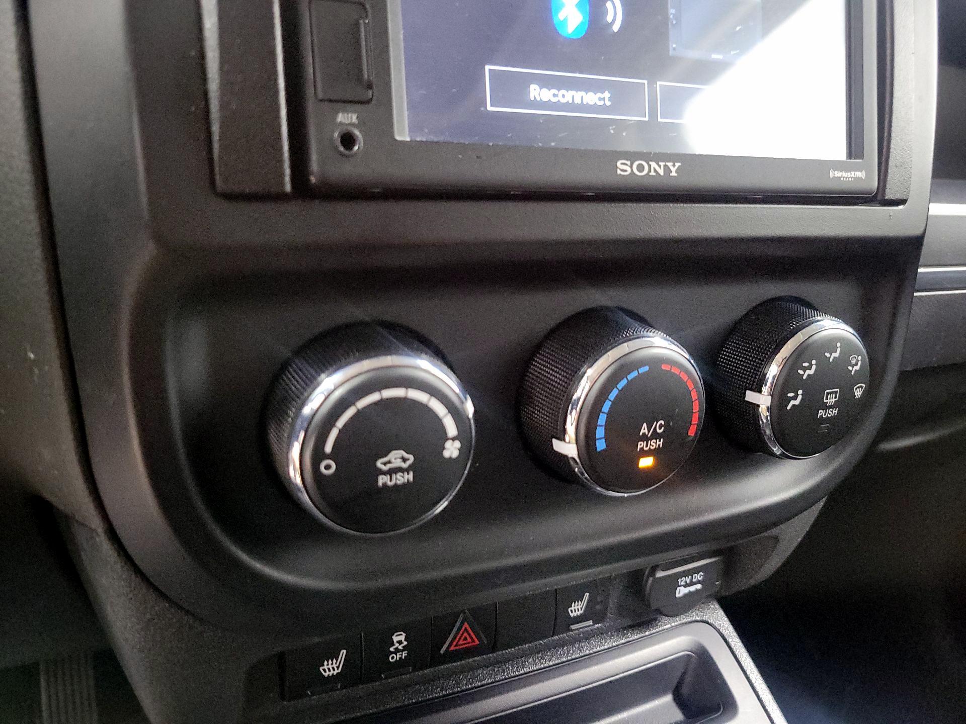 Thumbnail: 2016 Jeep Patriot - 15