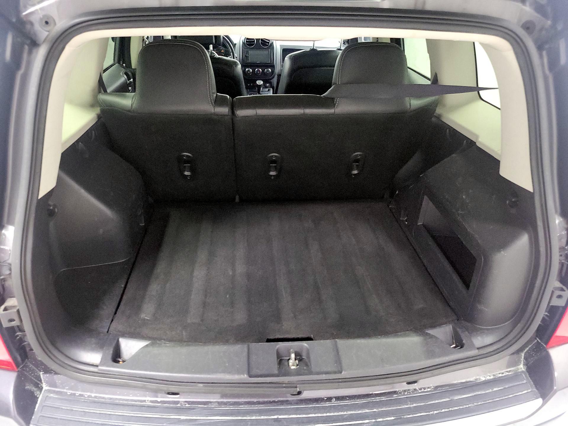 Thumbnail: 2016 Jeep Patriot - 18