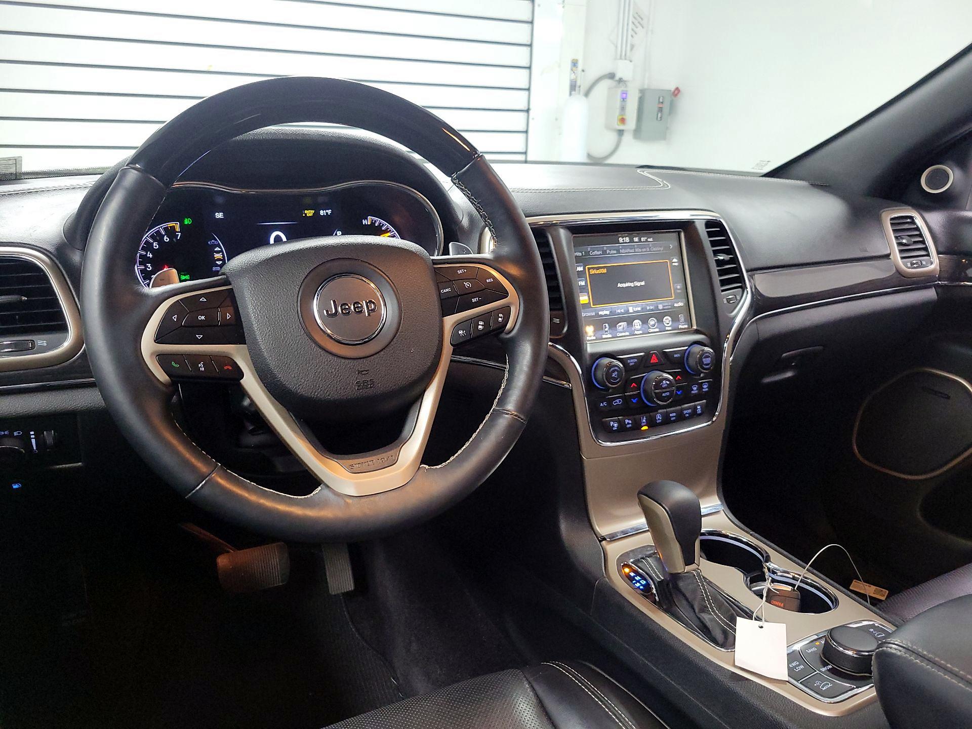 Thumbnail: 2017 Jeep Grand Cherokee - 9
