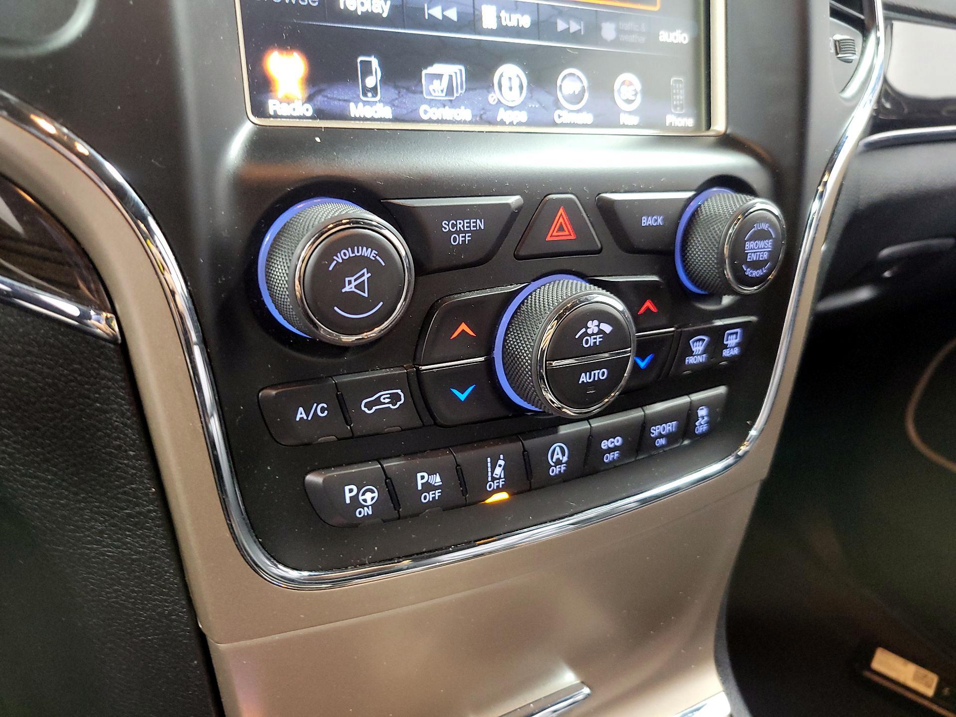 Thumbnail: 2017 Jeep Grand Cherokee - 15