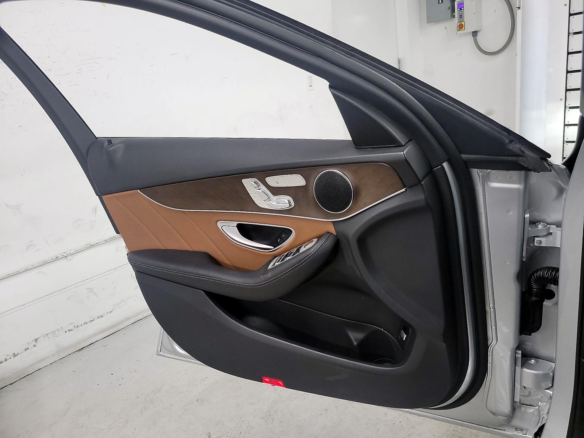 Thumbnail: 2020 Mercedes-Benz C-Class - 12