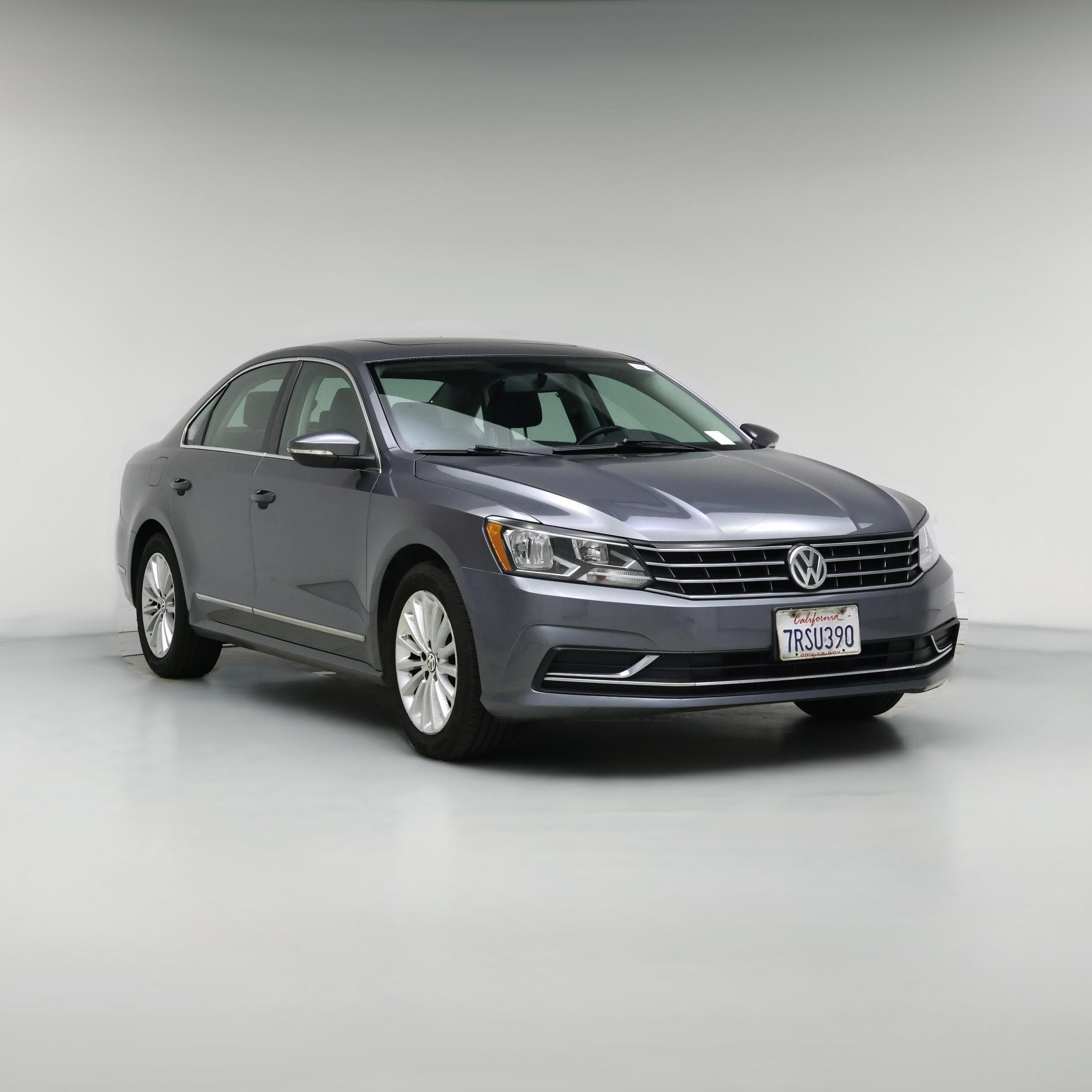Thumbnail: 2016 Volkswagen Passat - 1