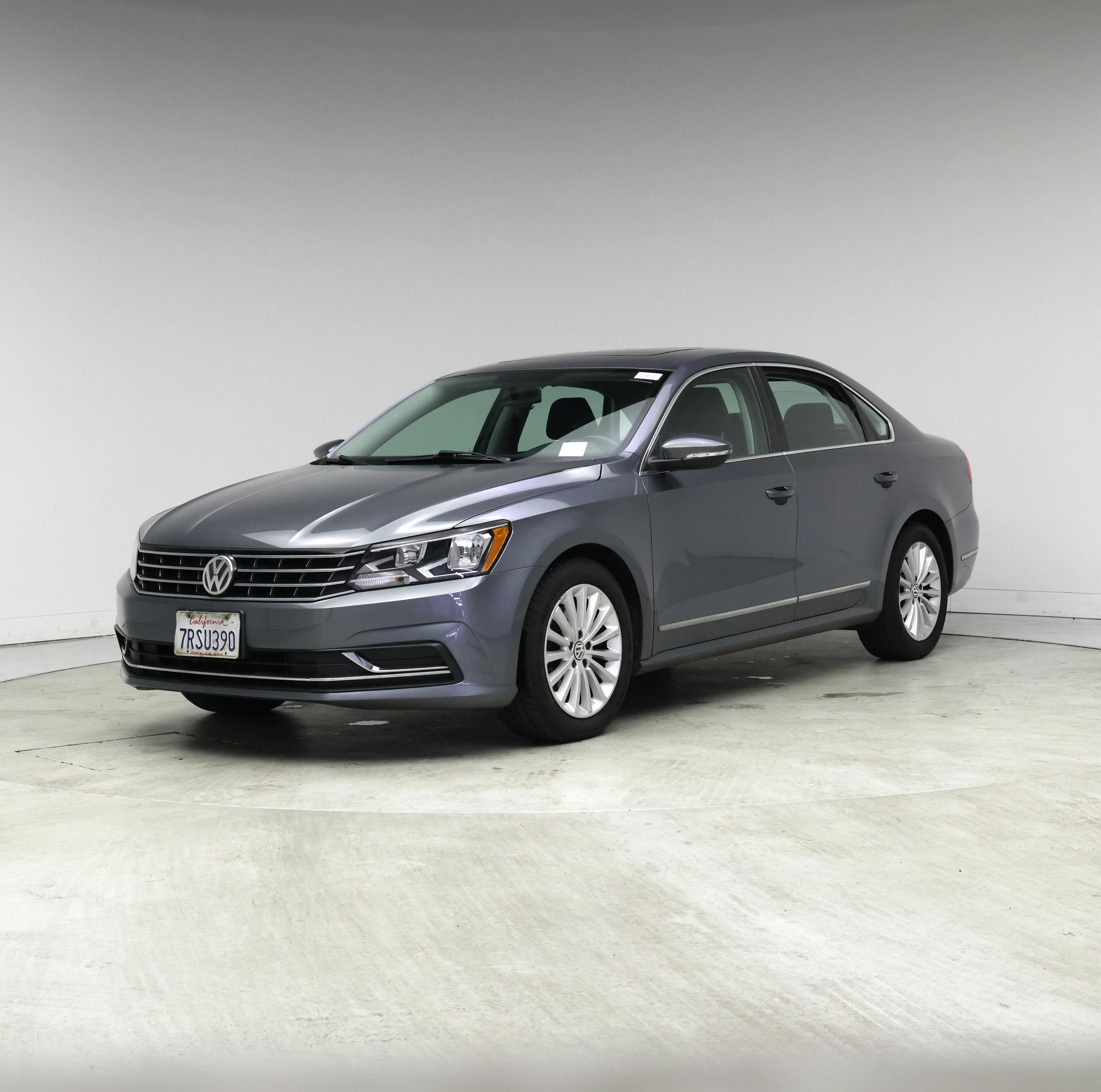 Thumbnail: 2016 Volkswagen Passat - 4