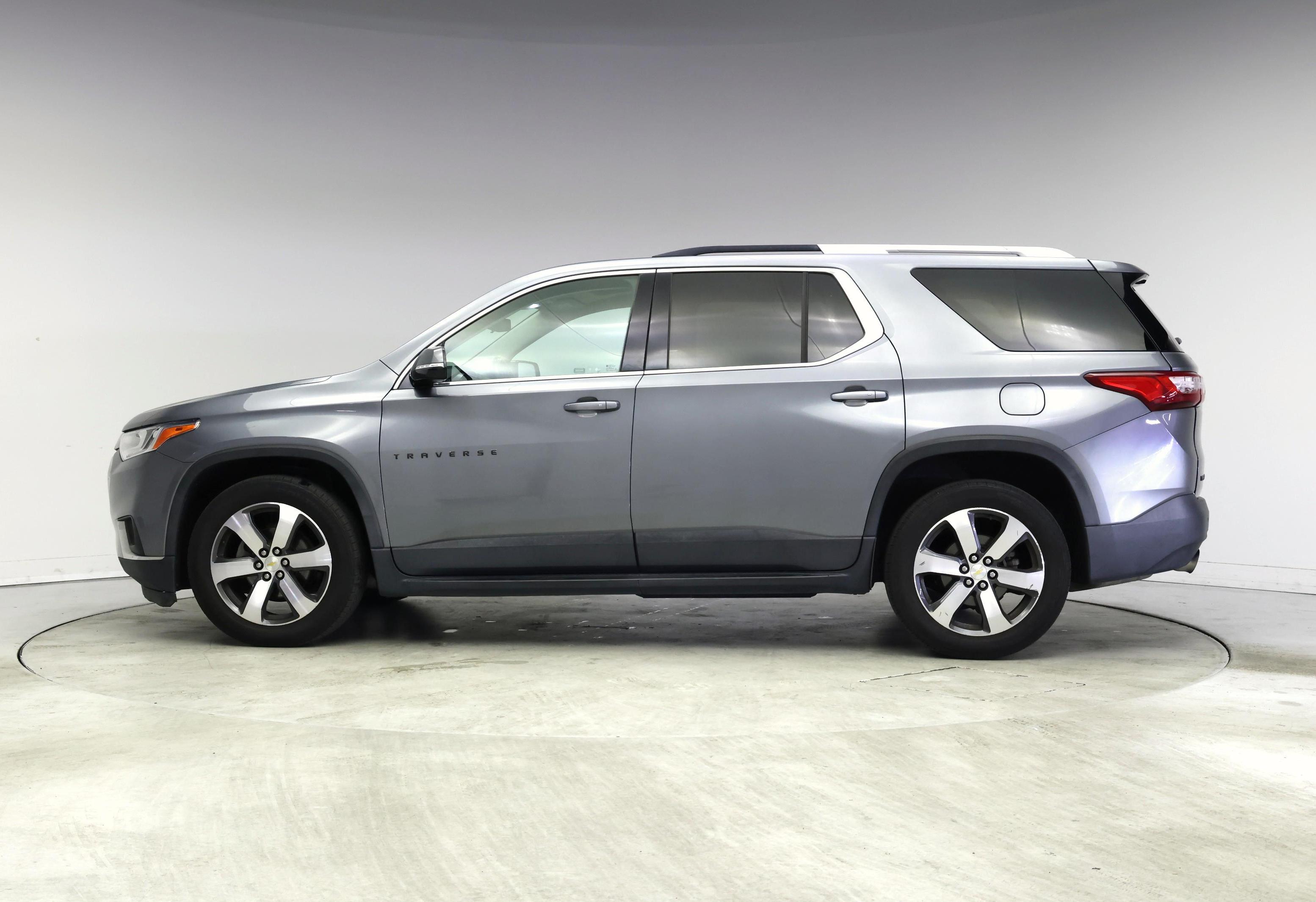 Thumbnail: 2018 Chevrolet Traverse - 3