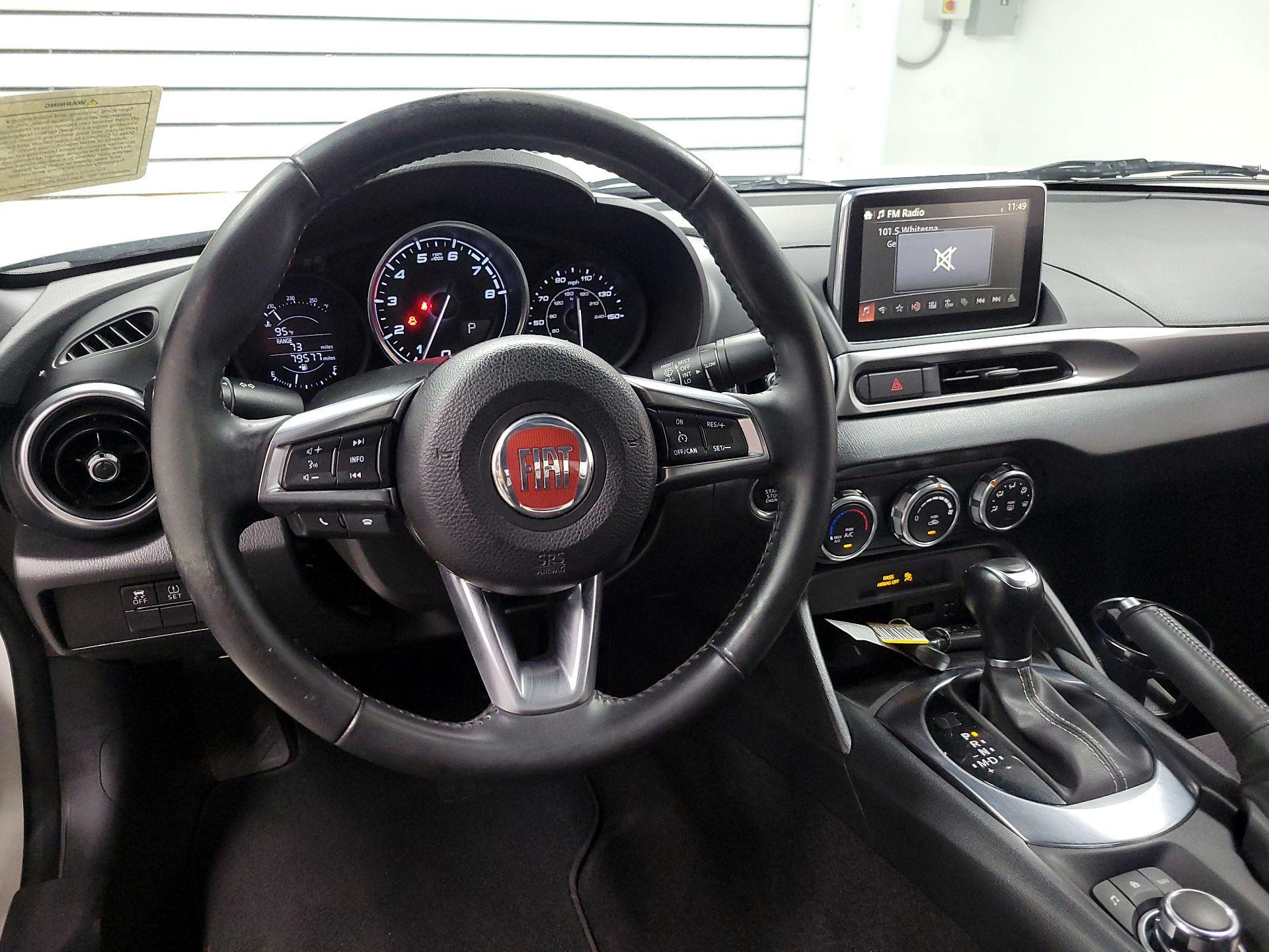 Thumbnail: 2017 Fiat 124 Spider - 9