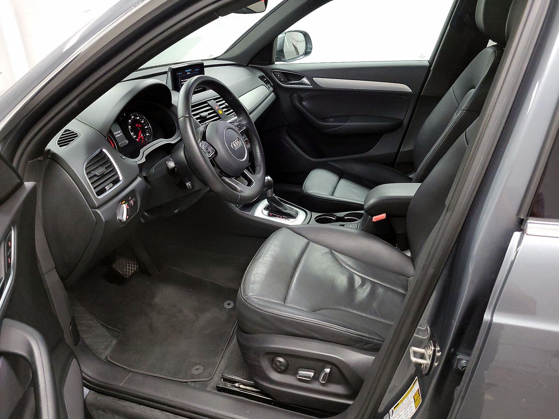 Thumbnail: 2016 Audi Q3 - 11