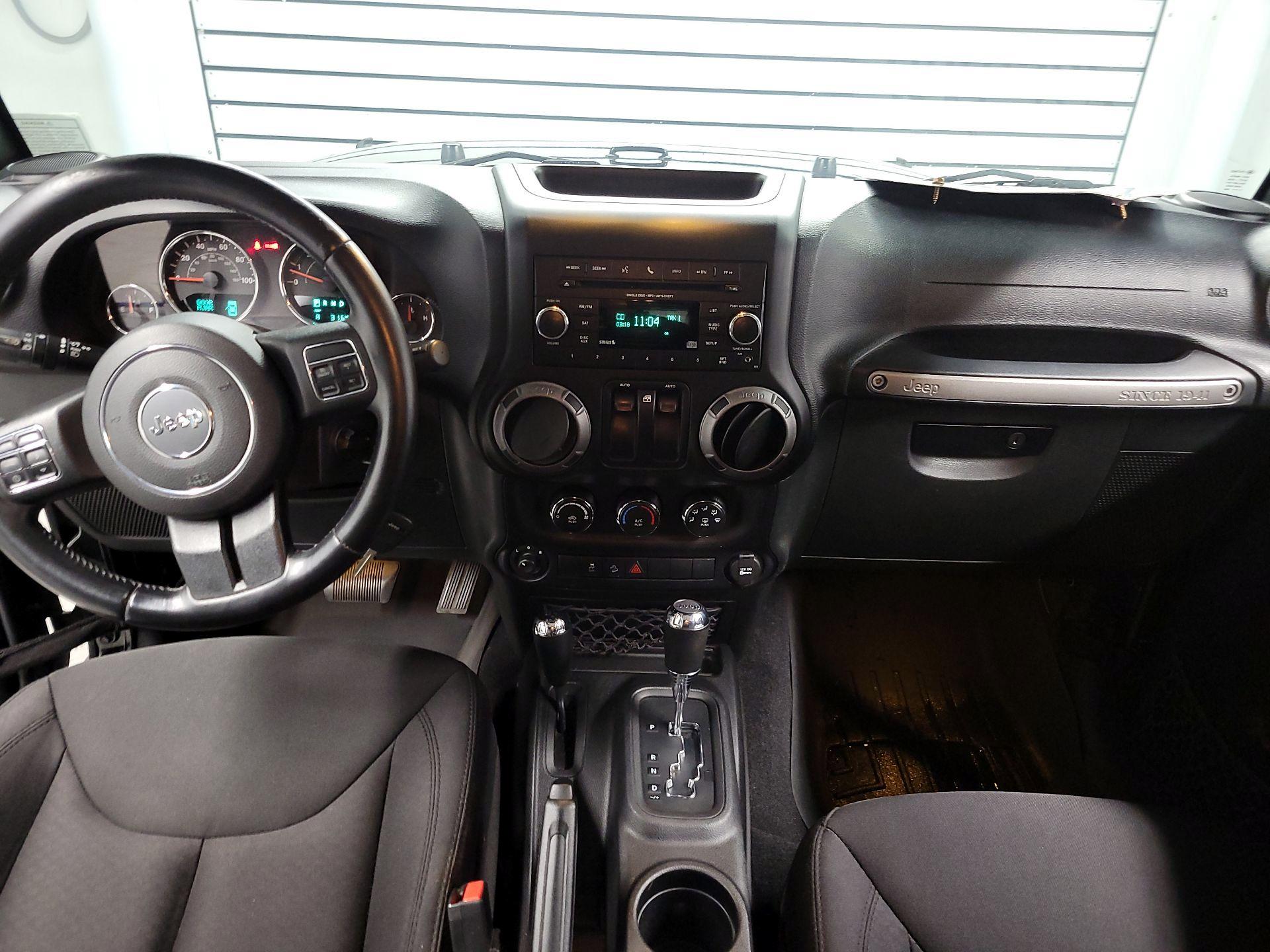 Thumbnail: 2015 Jeep Wrangler - 9