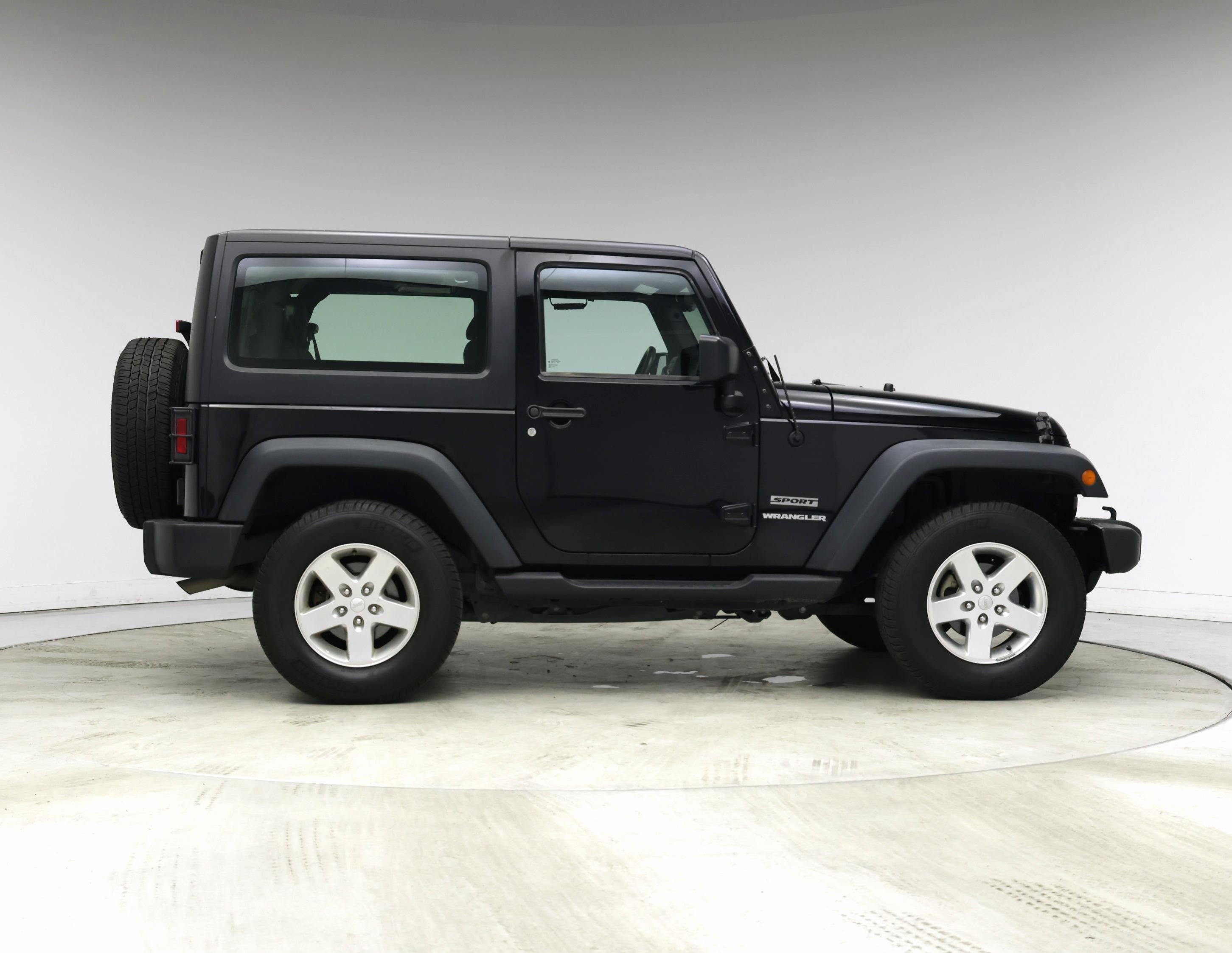 Thumbnail: 2015 Jeep Wrangler - 7