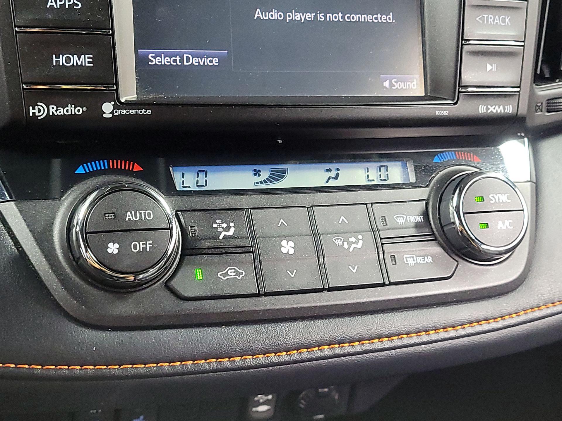 Thumbnail: 2018 Toyota RAV4 - 16