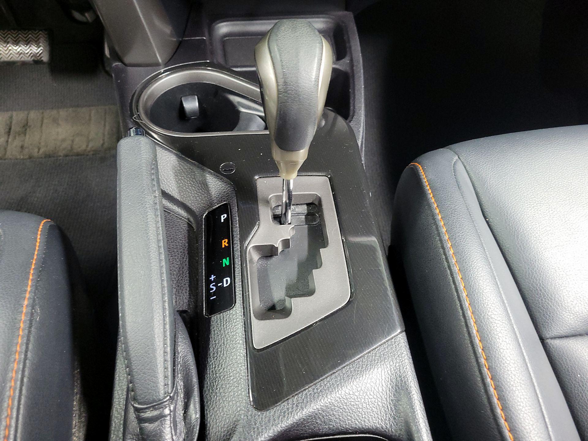 Thumbnail: 2018 Toyota RAV4 - 17