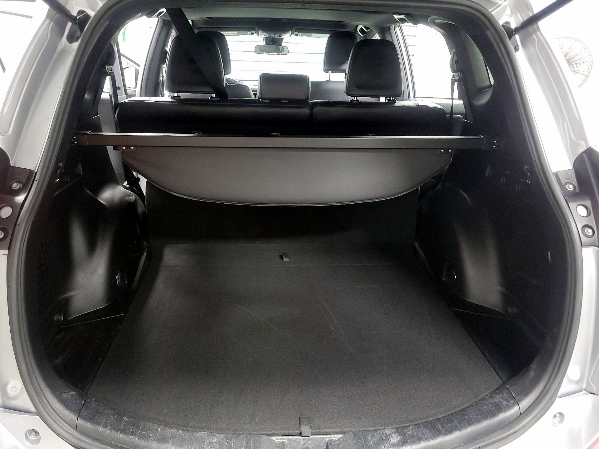 Thumbnail: 2018 Toyota RAV4 - 19