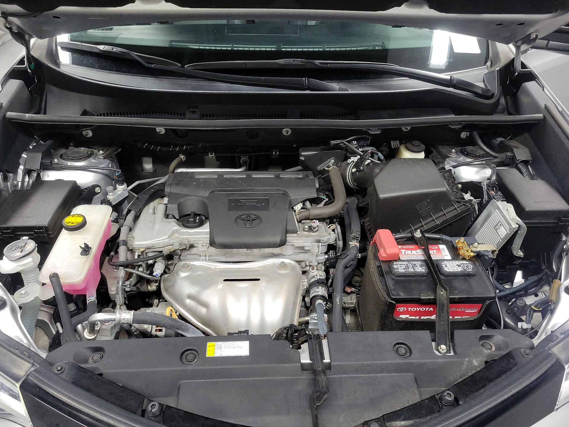 Thumbnail: 2018 Toyota RAV4 - 20