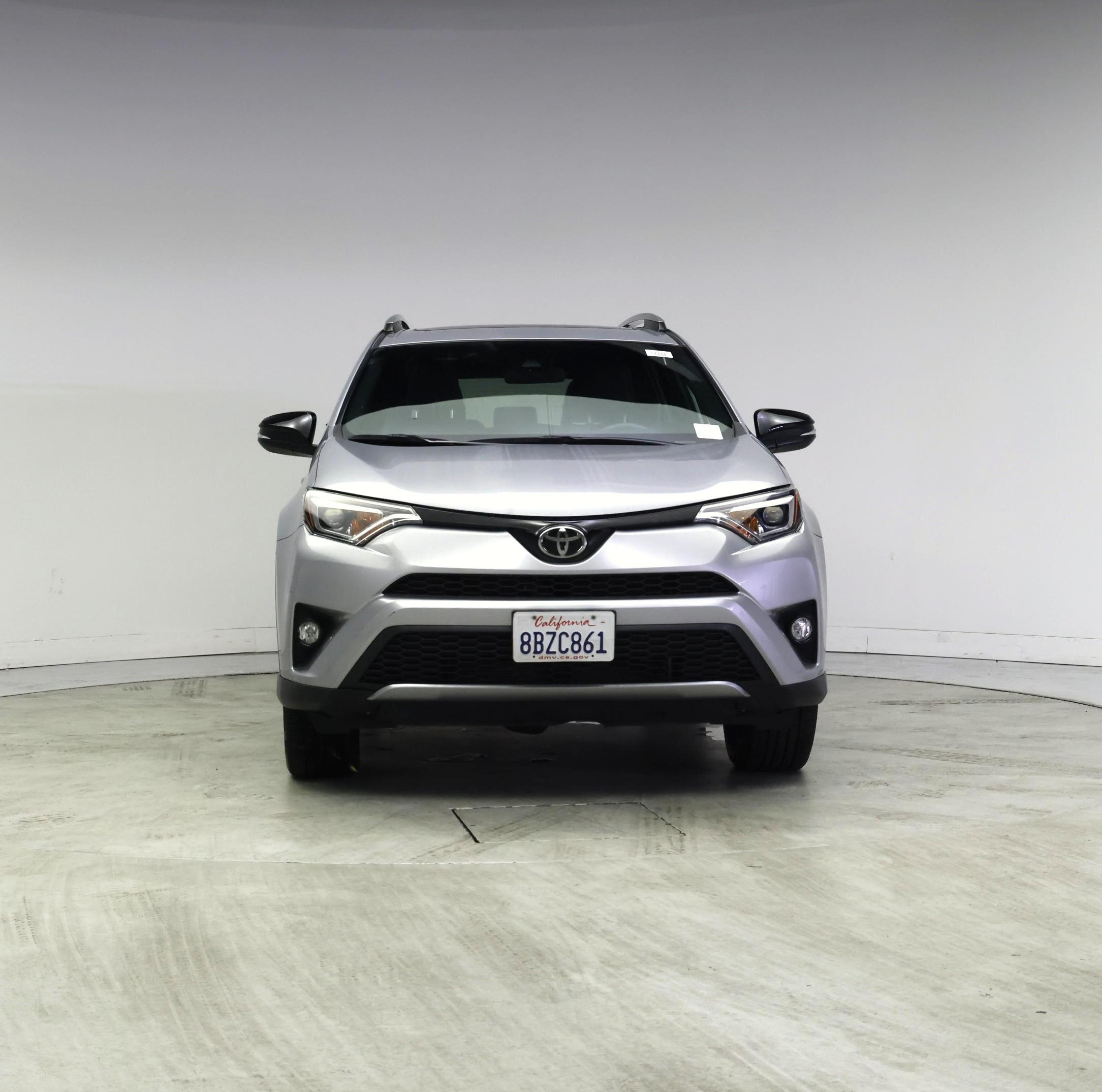 Thumbnail: 2018 Toyota RAV4 - 5