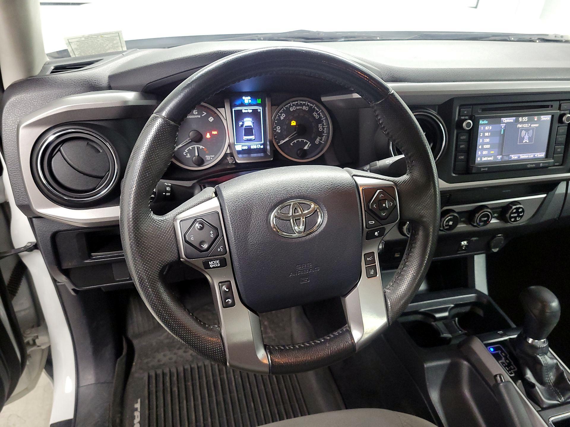 Thumbnail: 2018 Toyota Tacoma - 10