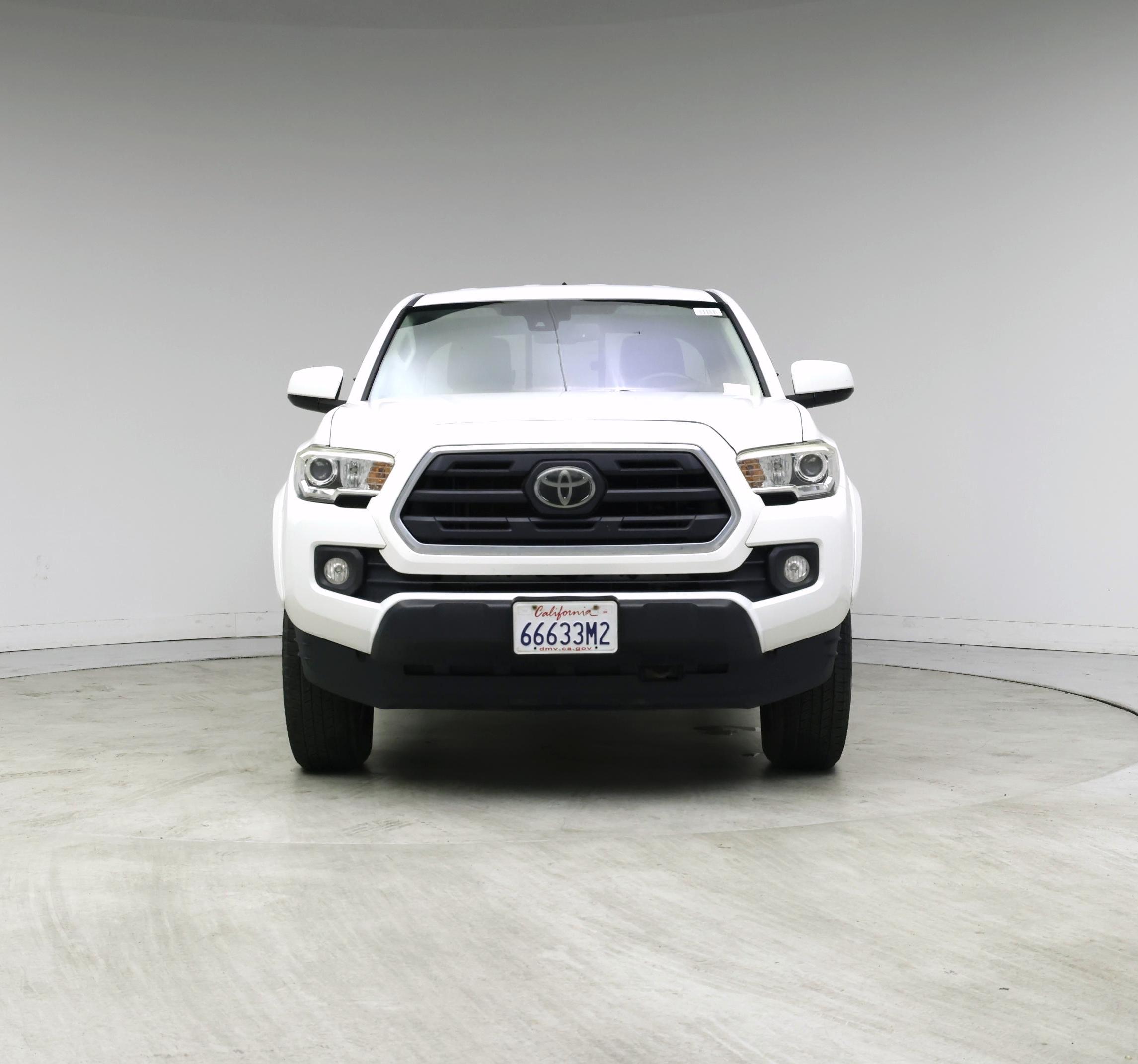Thumbnail: 2018 Toyota Tacoma - 5