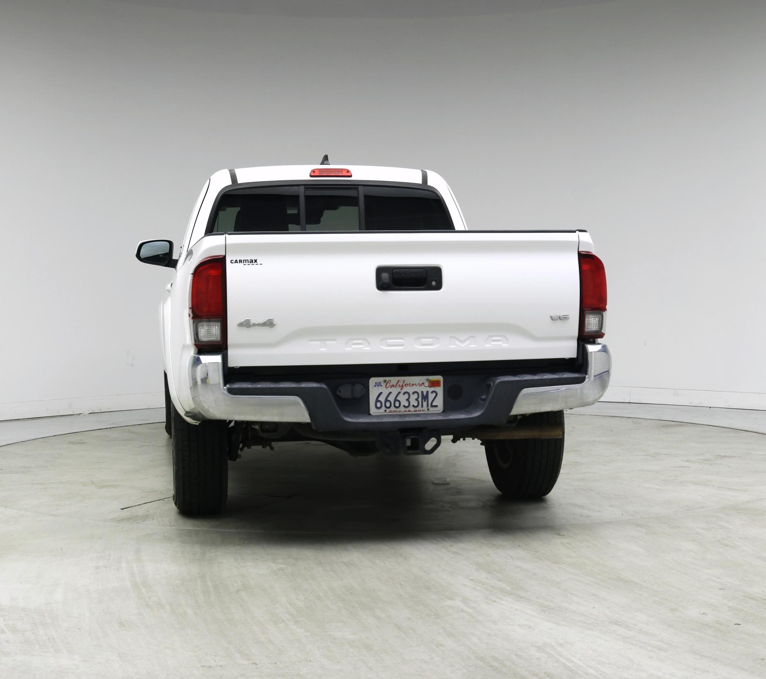 Thumbnail: 2018 Toyota Tacoma - 6